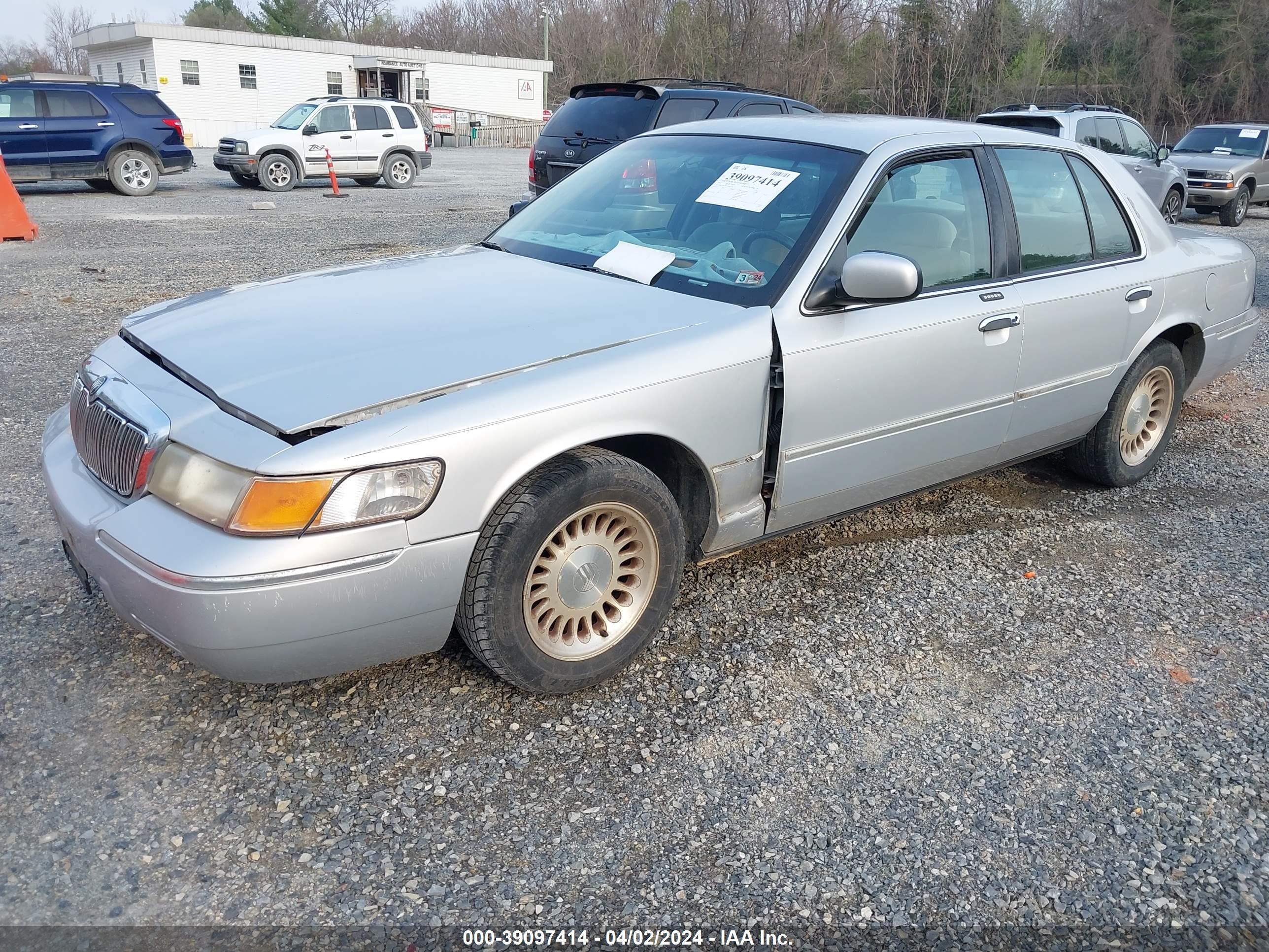 Photo 1 VIN: 2MEFM75W41X697159 - MERCURY GRAND MARQUIS 