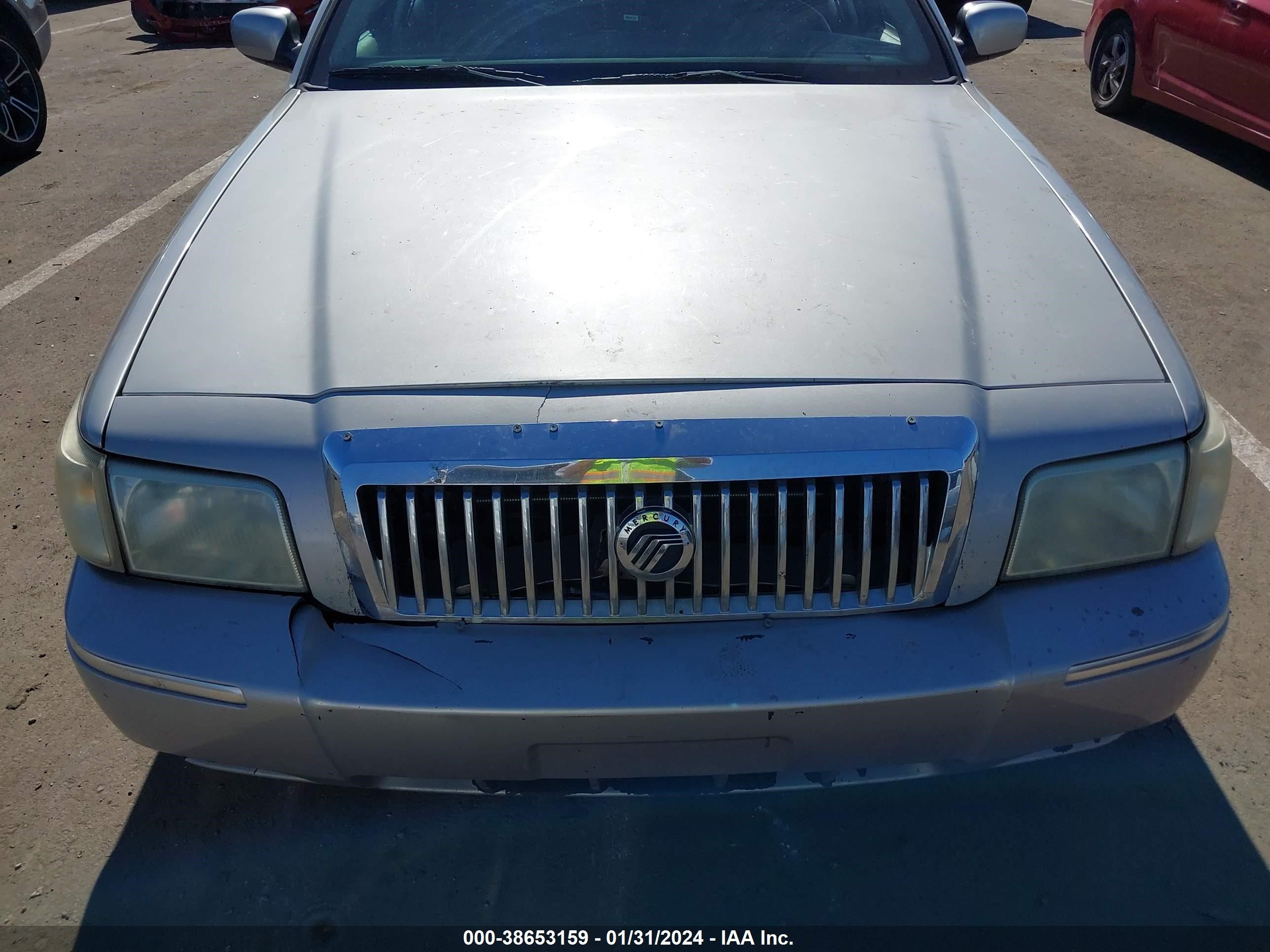 Photo 5 VIN: 2MEFM75W46X643920 - MERCURY GRAND MARQUIS 