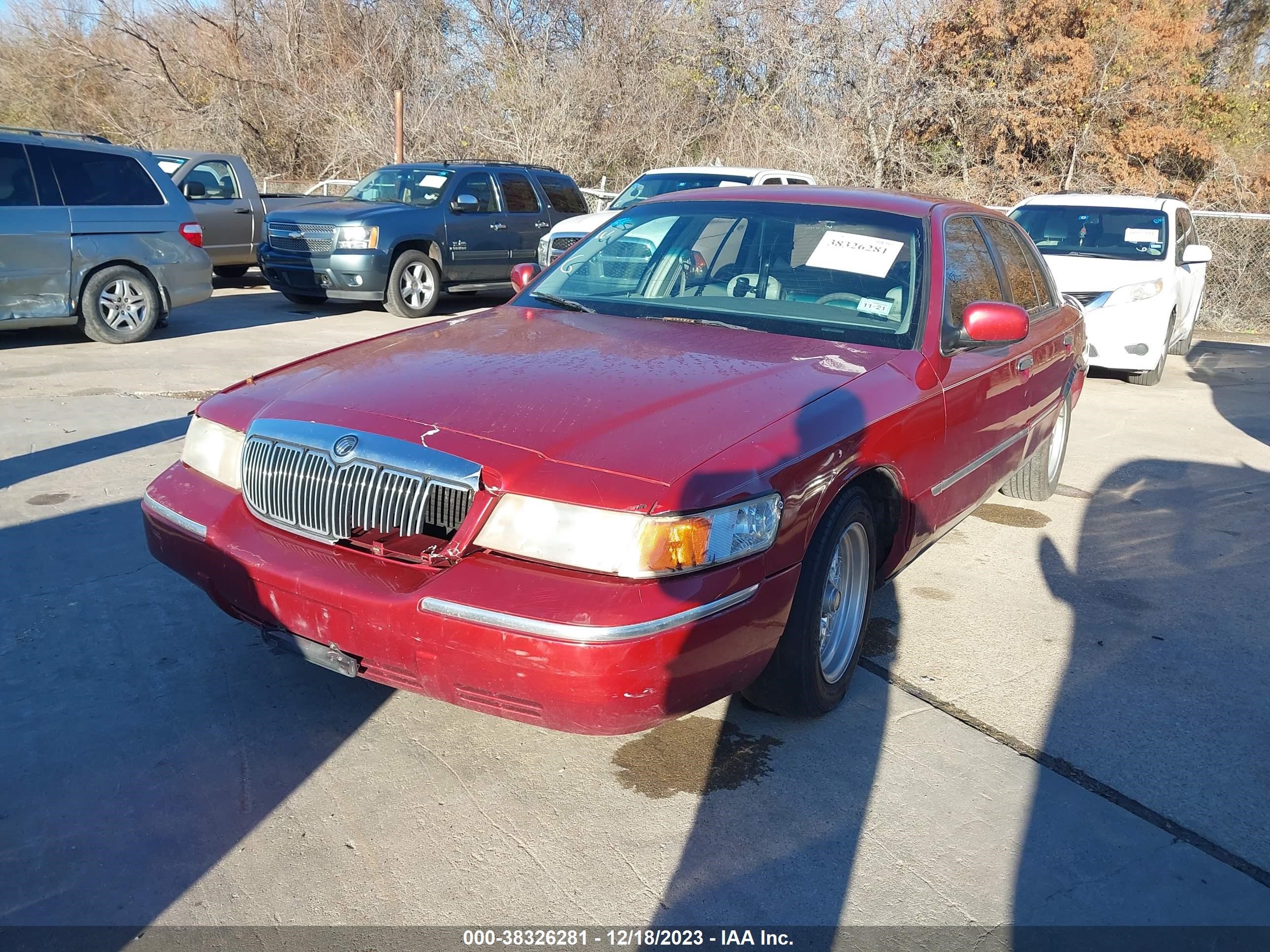 Photo 1 VIN: 2MEFM75W4XX642753 - MERCURY GRAND MARQUIS 