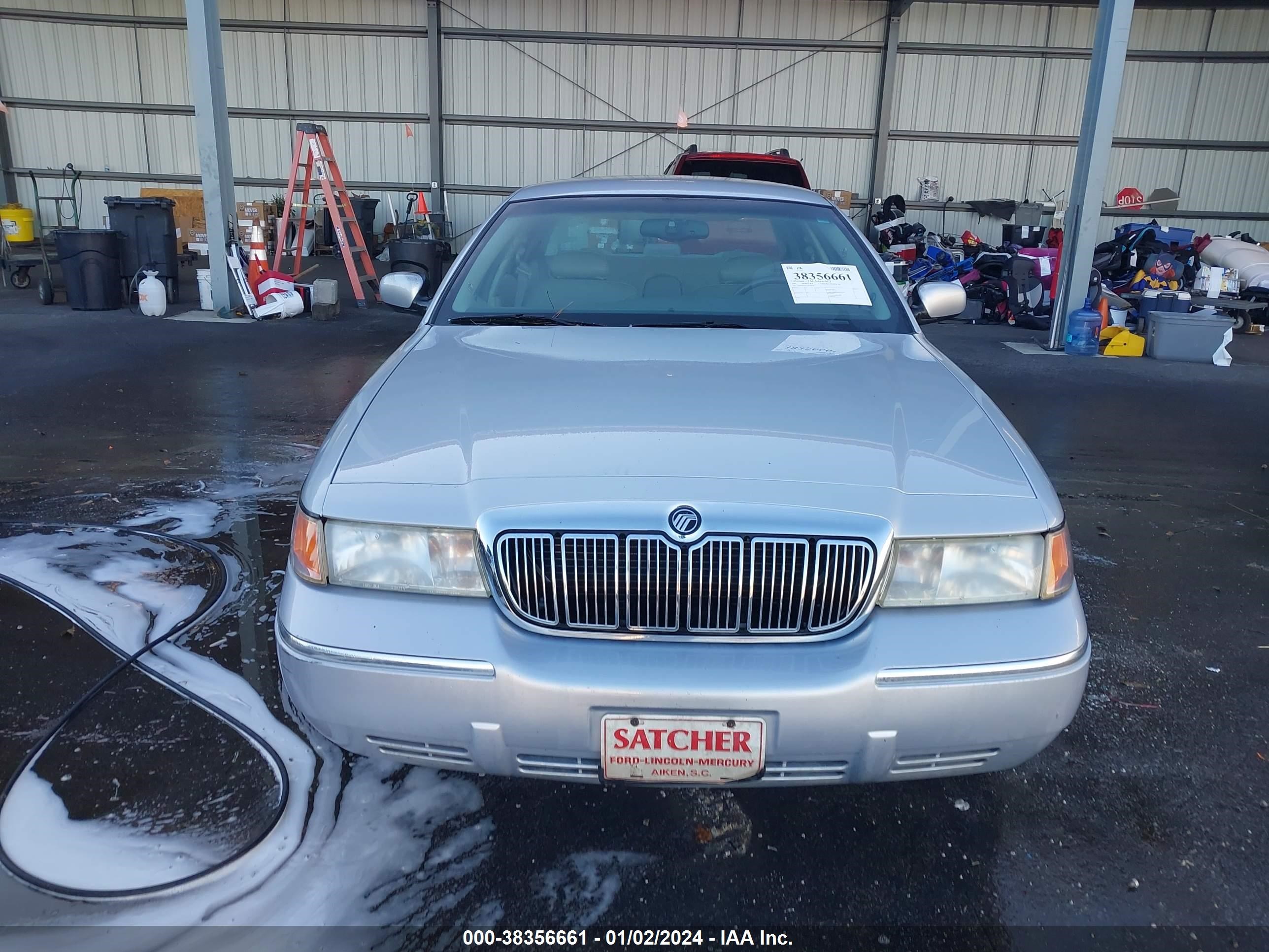 Photo 5 VIN: 2MEFM75W51X708198 - MERCURY GRAND MARQUIS 