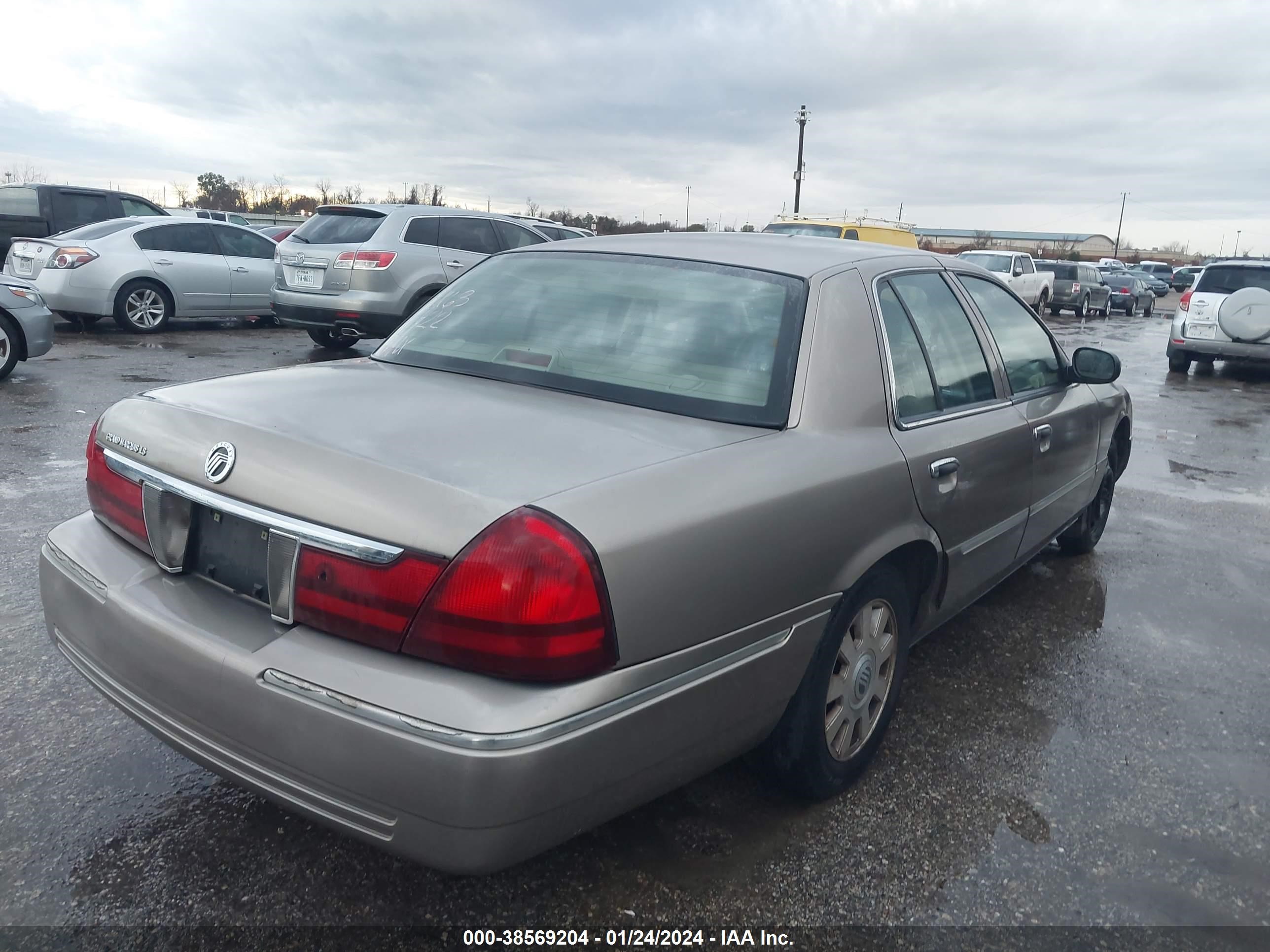 Photo 3 VIN: 2MEFM75W54X639422 - MERCURY GRAND MARQUIS 