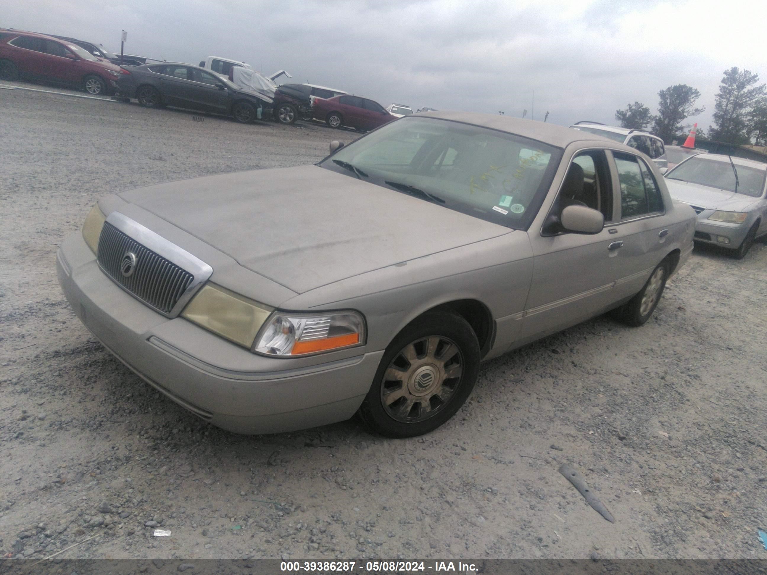 Photo 1 VIN: 2MEFM75W55X614649 - MERCURY GRAND MARQUIS 