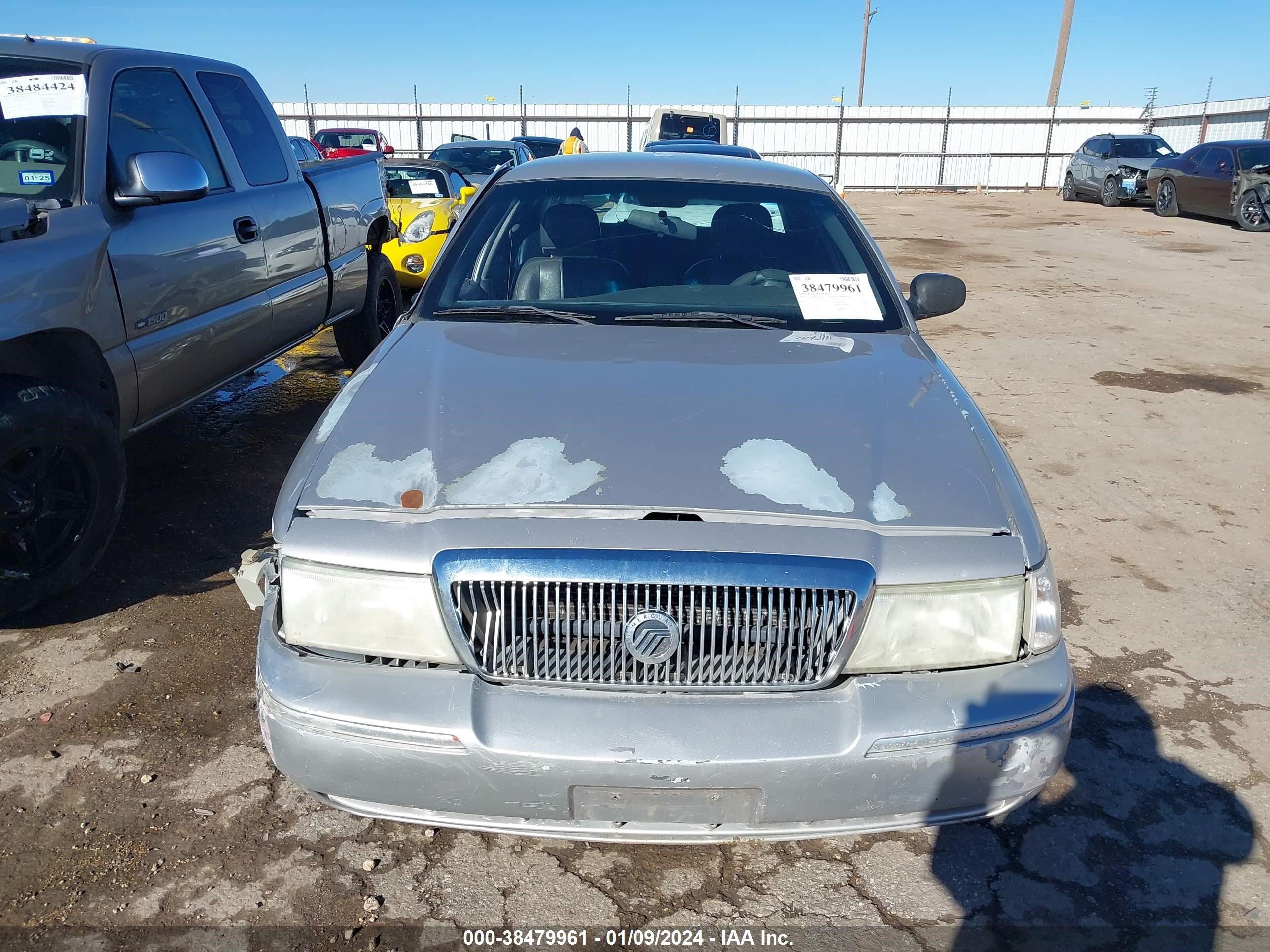 Photo 11 VIN: 2MEFM75W55X650244 - MERCURY GRAND MARQUIS 