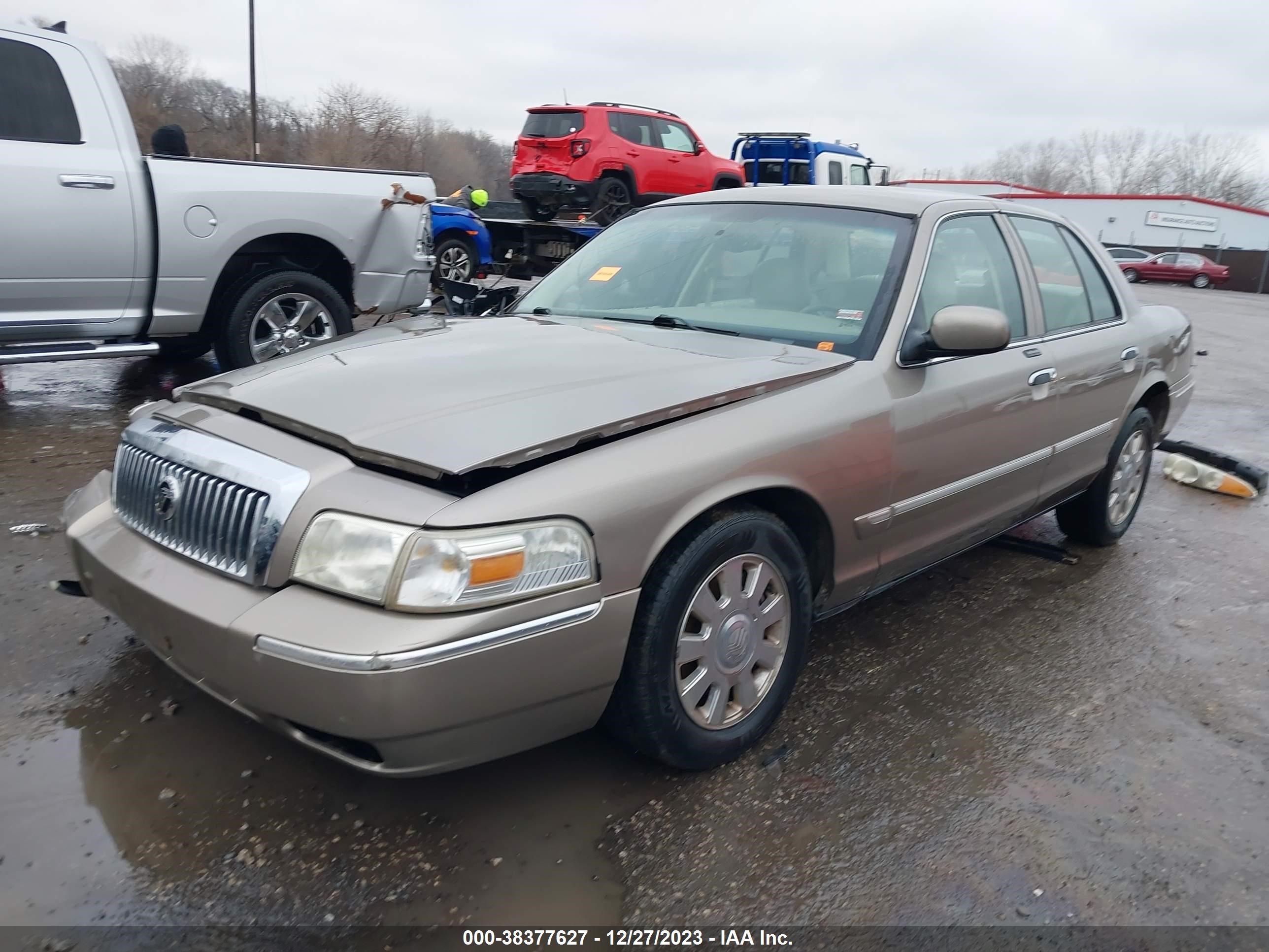 Photo 1 VIN: 2MEFM75W56X643554 - MERCURY GRAND MARQUIS 