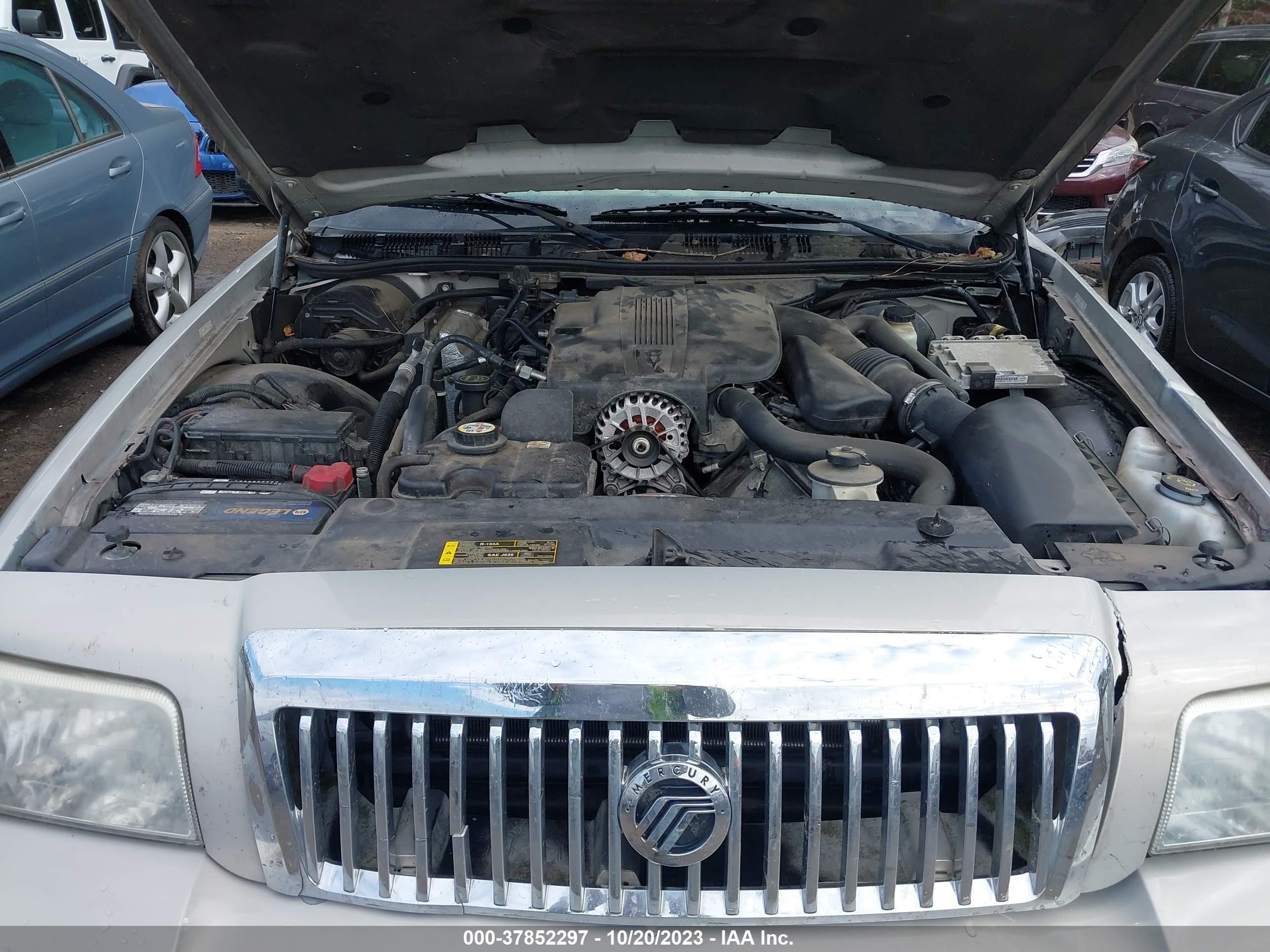 Photo 9 VIN: 2MEFM75W56X654330 - MERCURY GRAND MARQUIS 