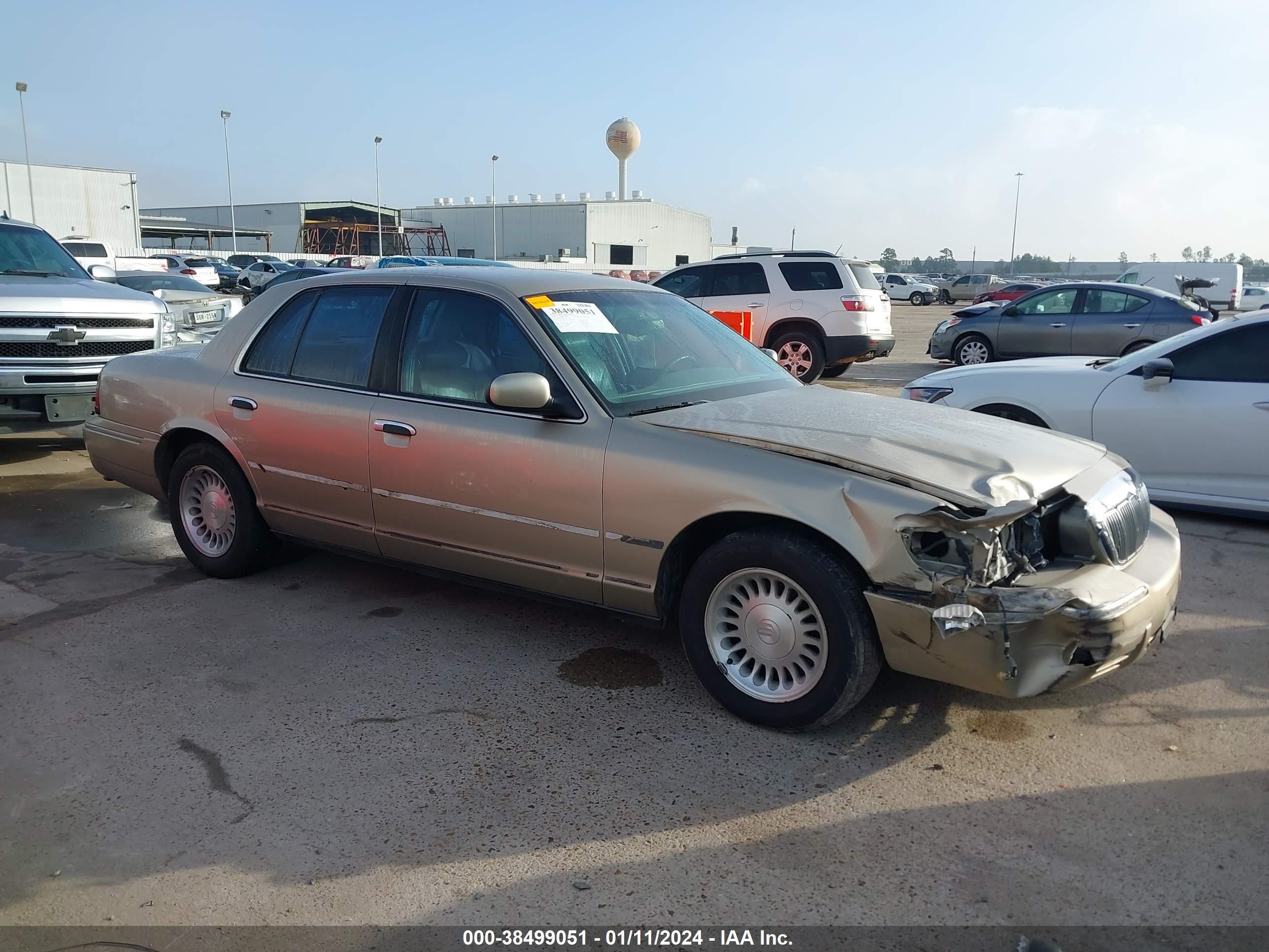 Photo 0 VIN: 2MEFM75W5YX621184 - MERCURY GRAND MARQUIS 