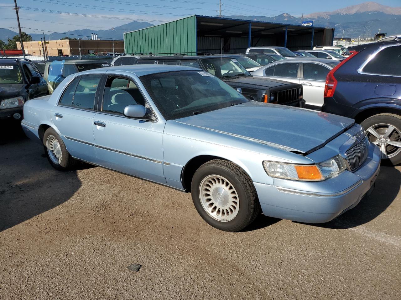 Photo 3 VIN: 2MEFM75W61X608739 - MERCURY GRAND MARQUIS 