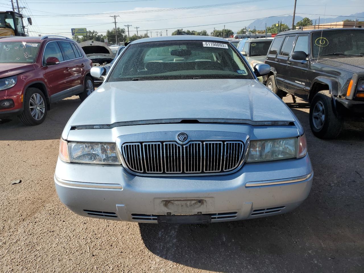 Photo 4 VIN: 2MEFM75W61X608739 - MERCURY GRAND MARQUIS 