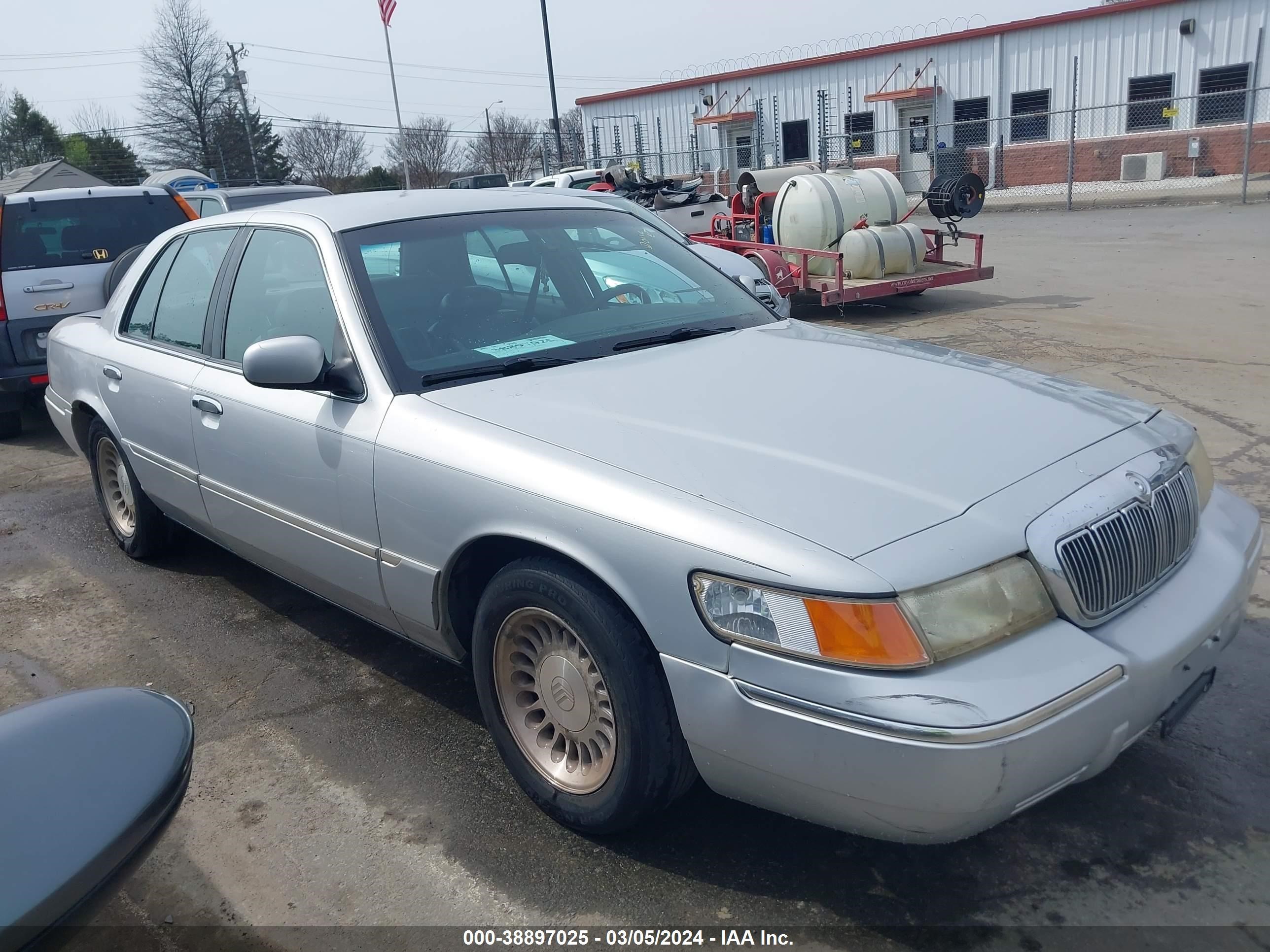 Photo 12 VIN: 2MEFM75W62X655819 - MERCURY GRAND MARQUIS 