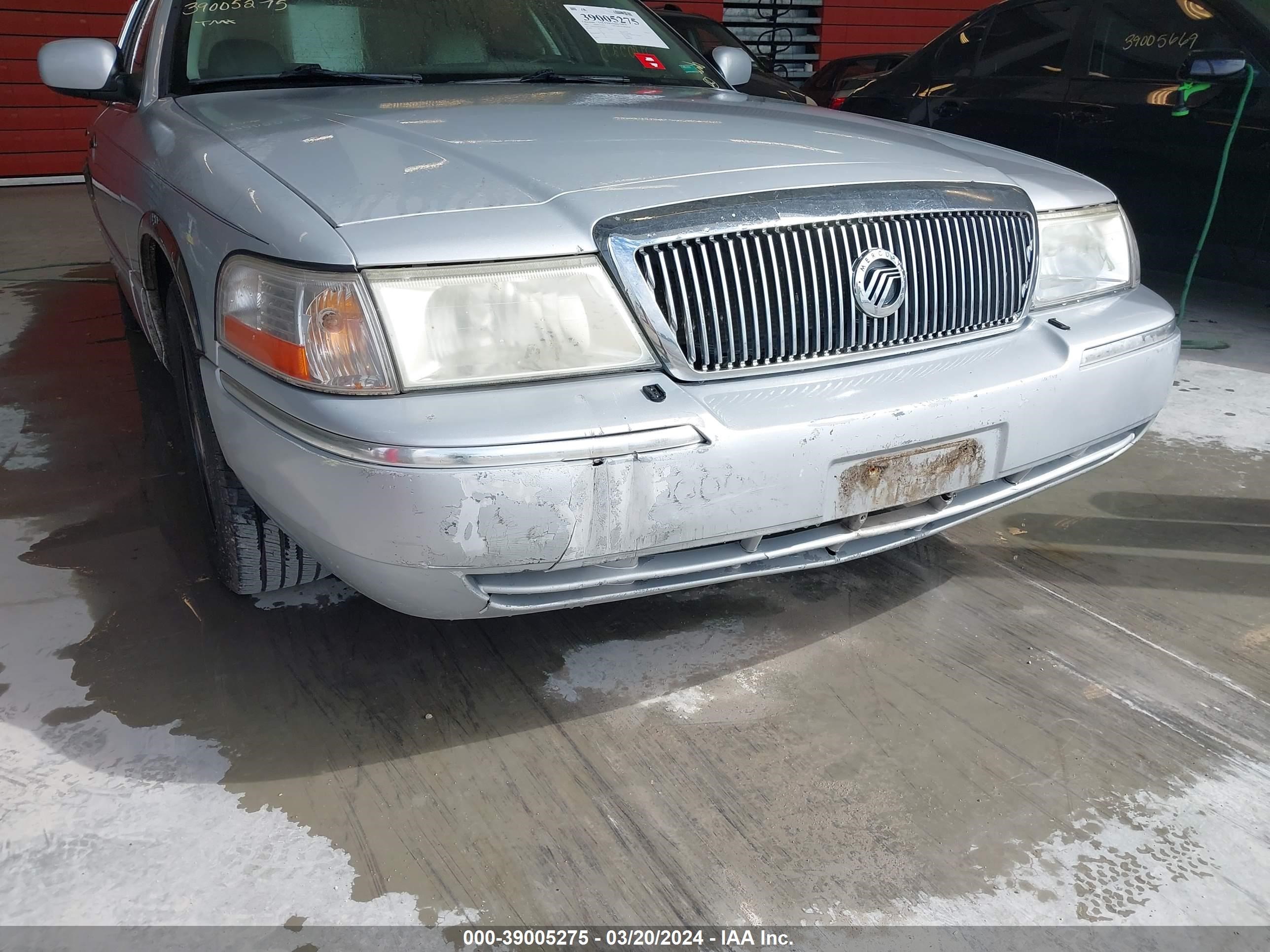 Photo 5 VIN: 2MEFM75W63X669317 - MERCURY GRAND MARQUIS 