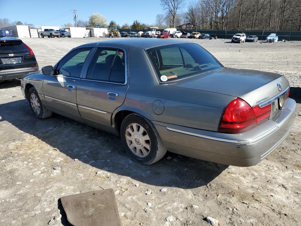 Photo 1 VIN: 2MEFM75W63X708360 - MERCURY GRAND MARQUIS 