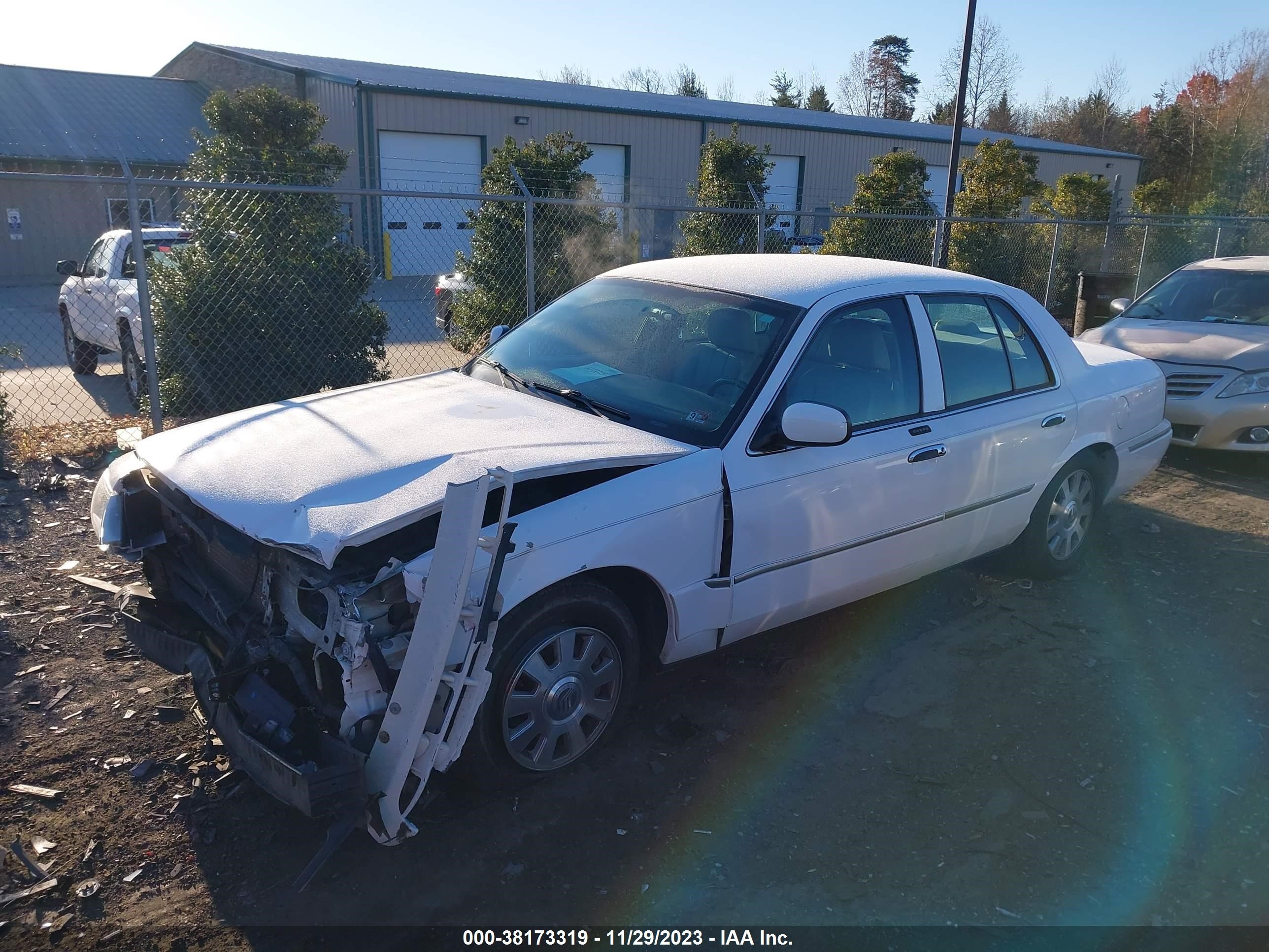 Photo 1 VIN: 2MEFM75W64X612519 - MERCURY GRAND MARQUIS 