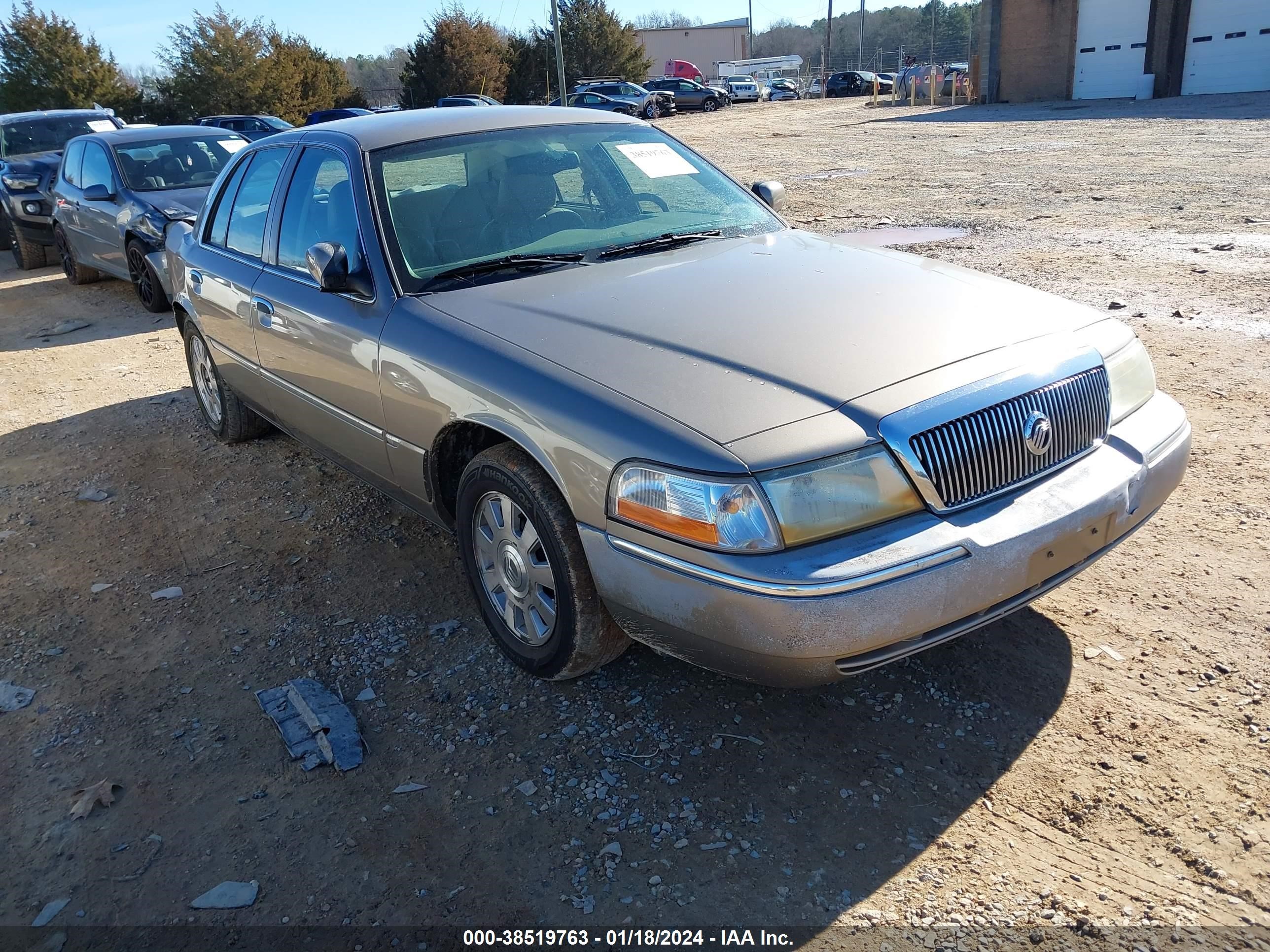 Photo 0 VIN: 2MEFM75W64X695823 - MERCURY GRAND MARQUIS 