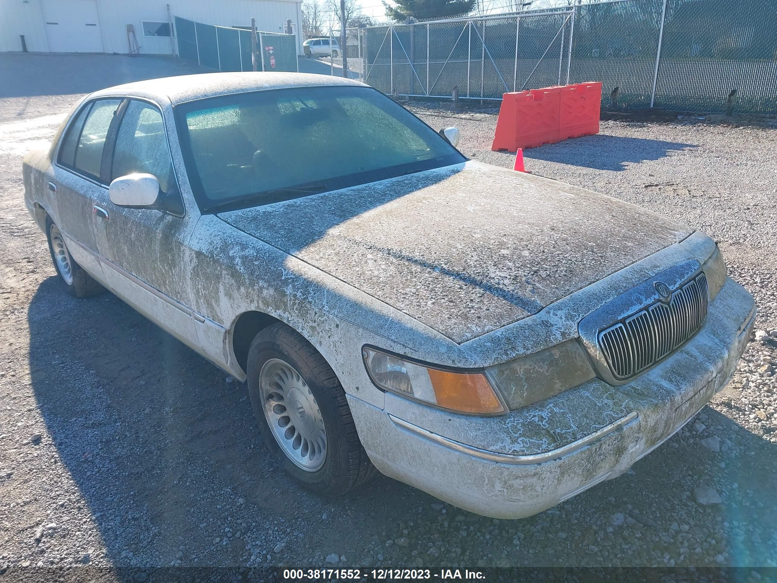 Photo 0 VIN: 2MEFM75W6WX653087 - MERCURY GRAND MARQUIS 