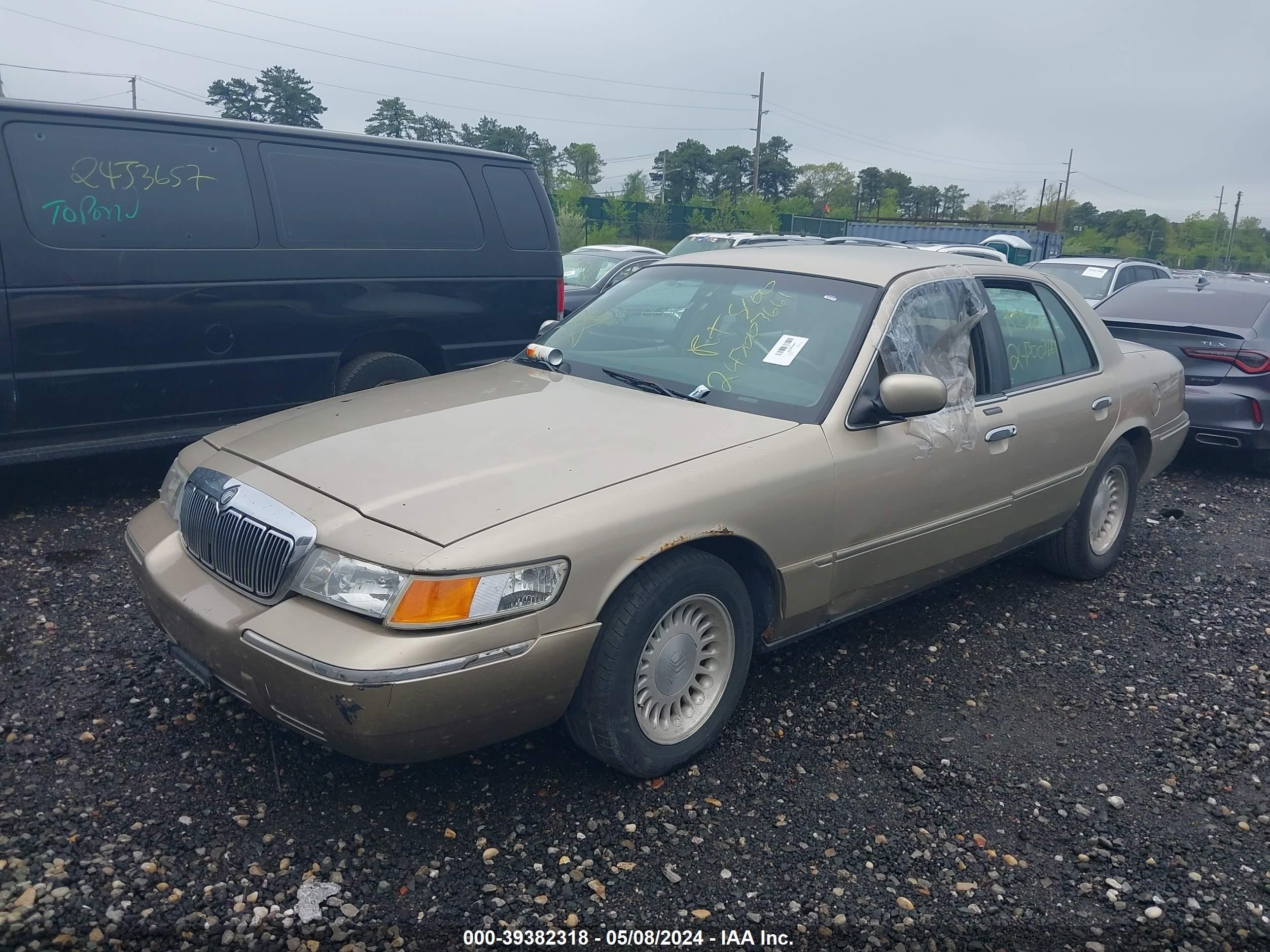 Photo 1 VIN: 2MEFM75W6XX630586 - MERCURY GRAND MARQUIS 