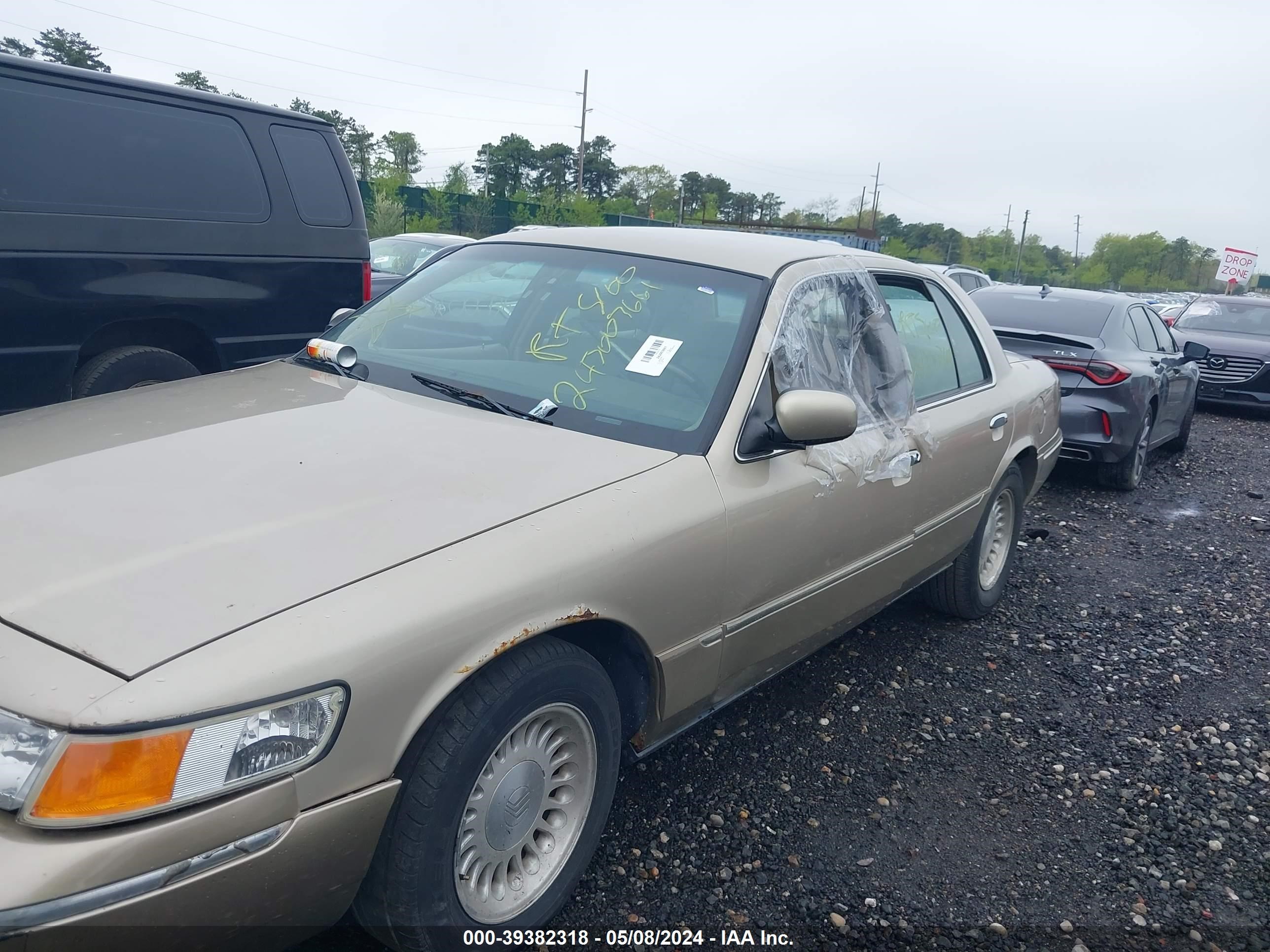 Photo 5 VIN: 2MEFM75W6XX630586 - MERCURY GRAND MARQUIS 