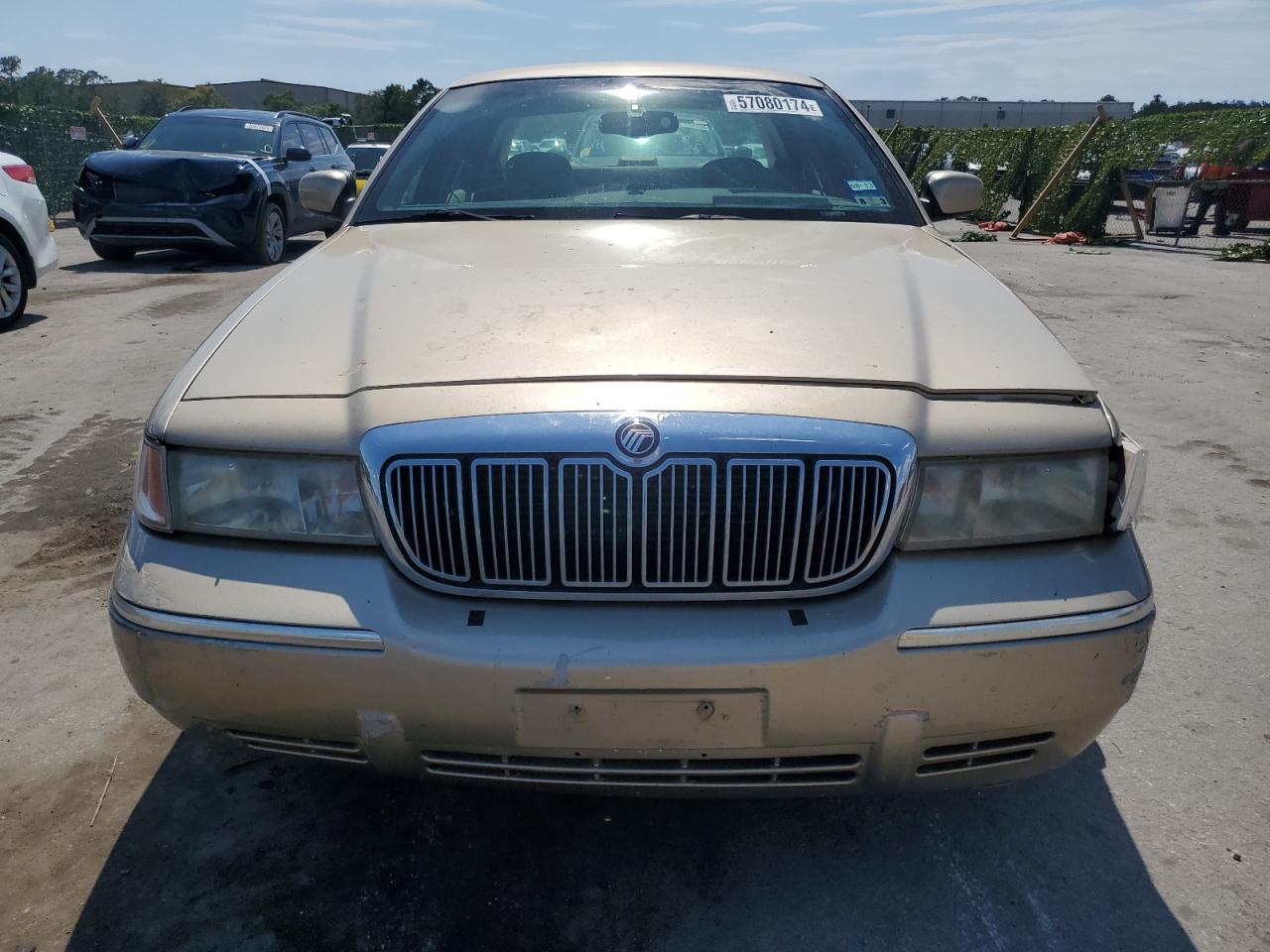 Photo 4 VIN: 2MEFM75W6YX737140 - MERCURY GRAND MARQUIS 