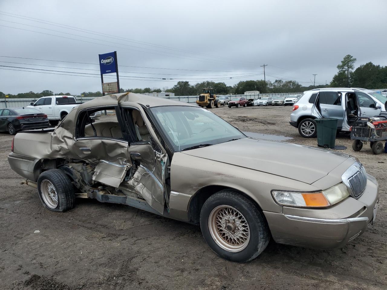 Photo 3 VIN: 2MEFM75W71X604957 - MERCURY GRAND MARQUIS 