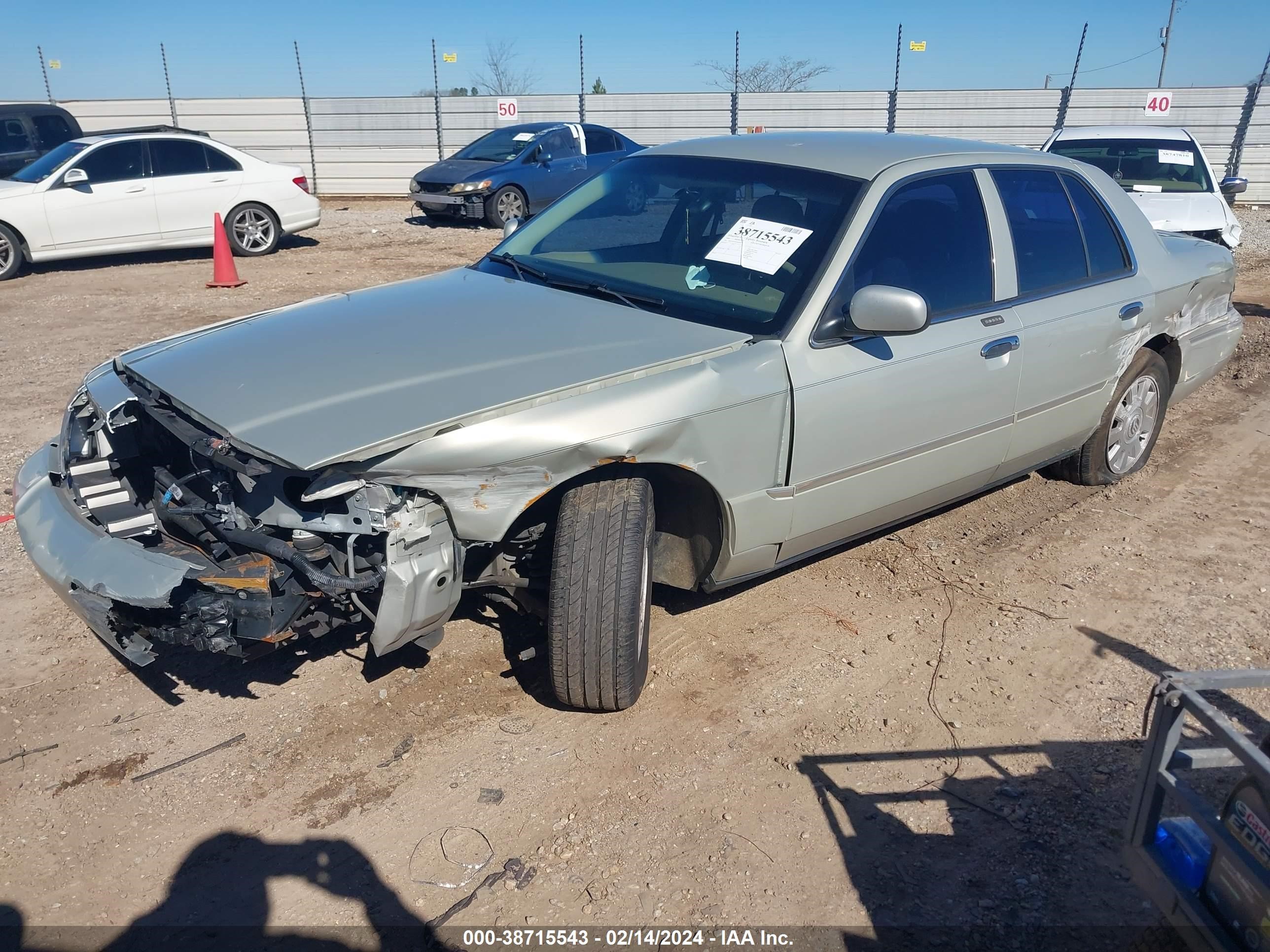 Photo 1 VIN: 2MEFM75W74X695216 - MERCURY GRAND MARQUIS 