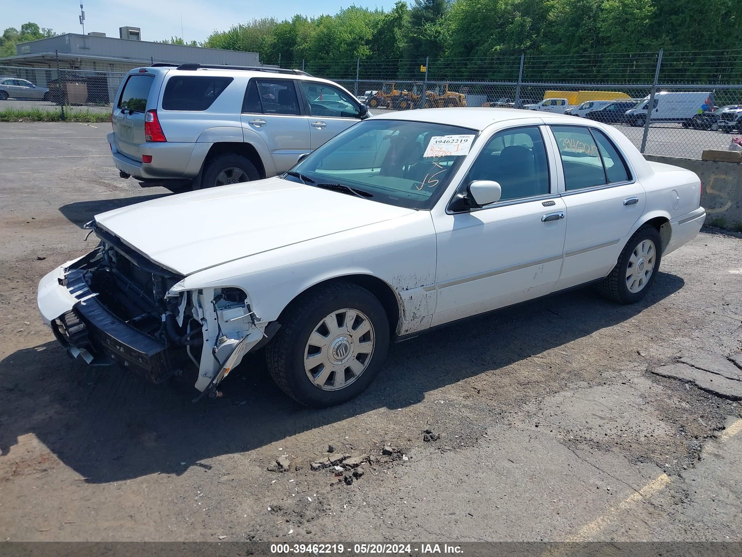 Photo 1 VIN: 2MEFM75W75X620145 - MERCURY GRAND MARQUIS 