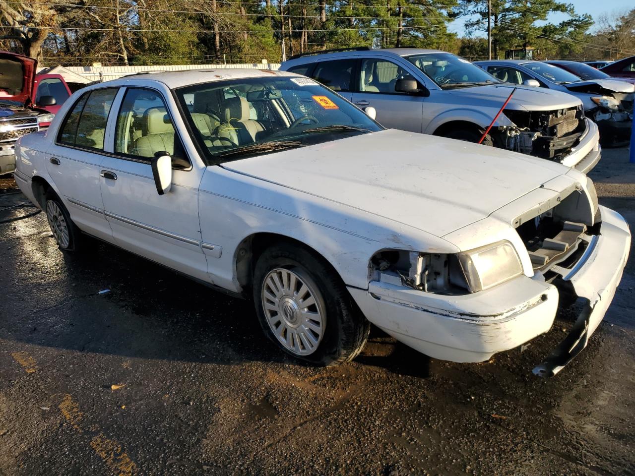 Photo 3 VIN: 2MEFM75W77X601503 - MERCURY GRAND MARQUIS 