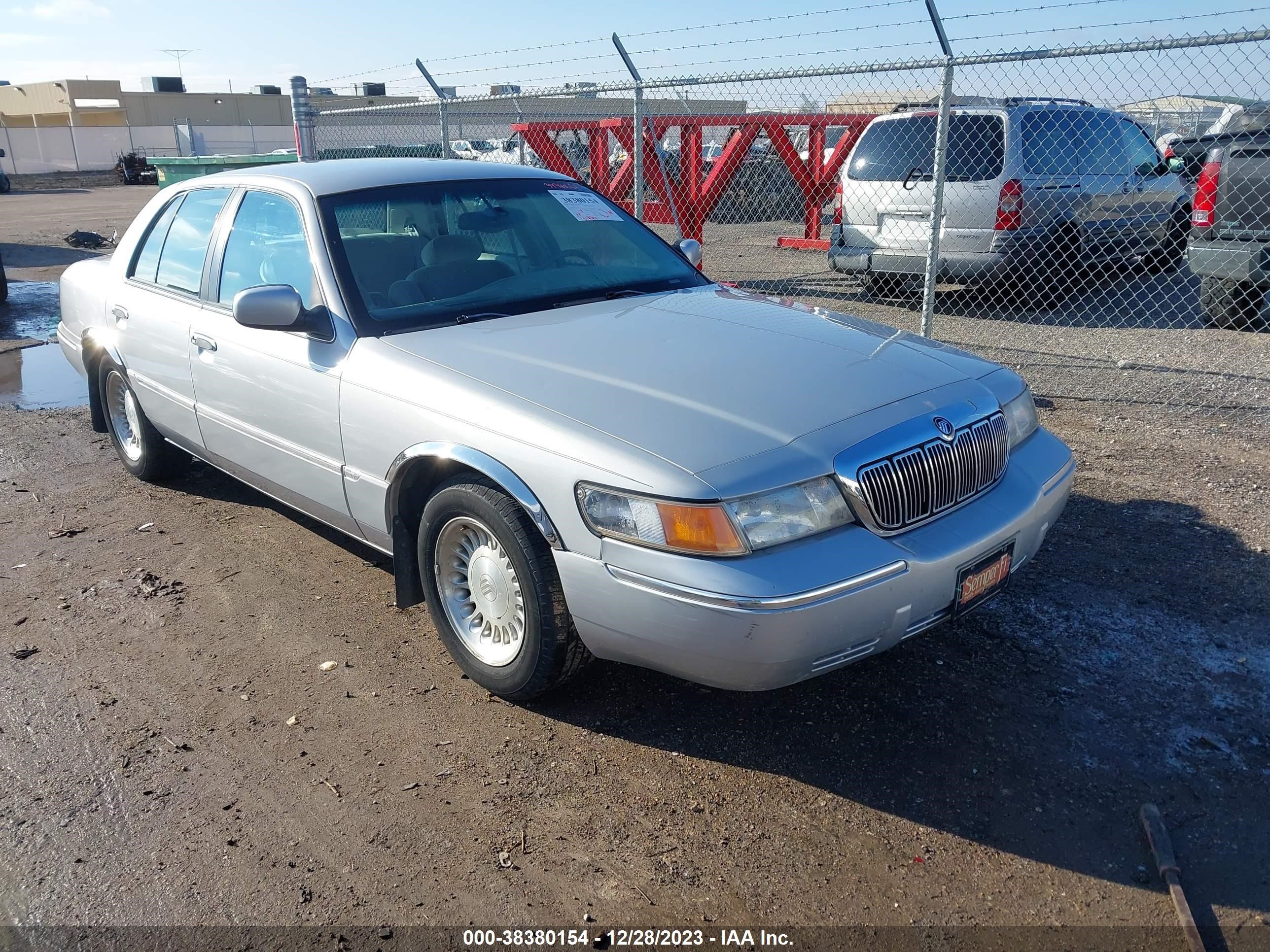 Photo 0 VIN: 2MEFM75W7WX655141 - MERCURY GRAND MARQUIS 