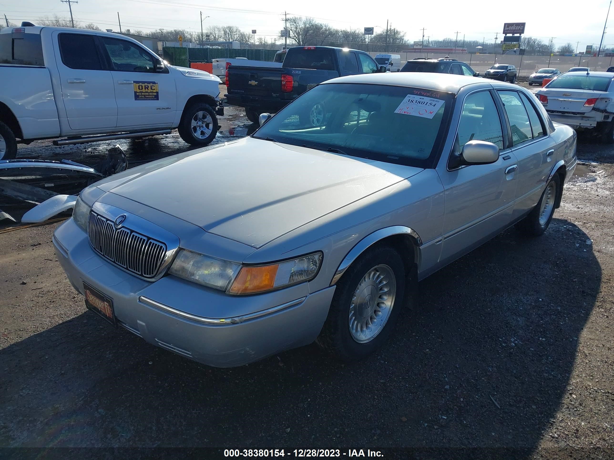 Photo 1 VIN: 2MEFM75W7WX655141 - MERCURY GRAND MARQUIS 