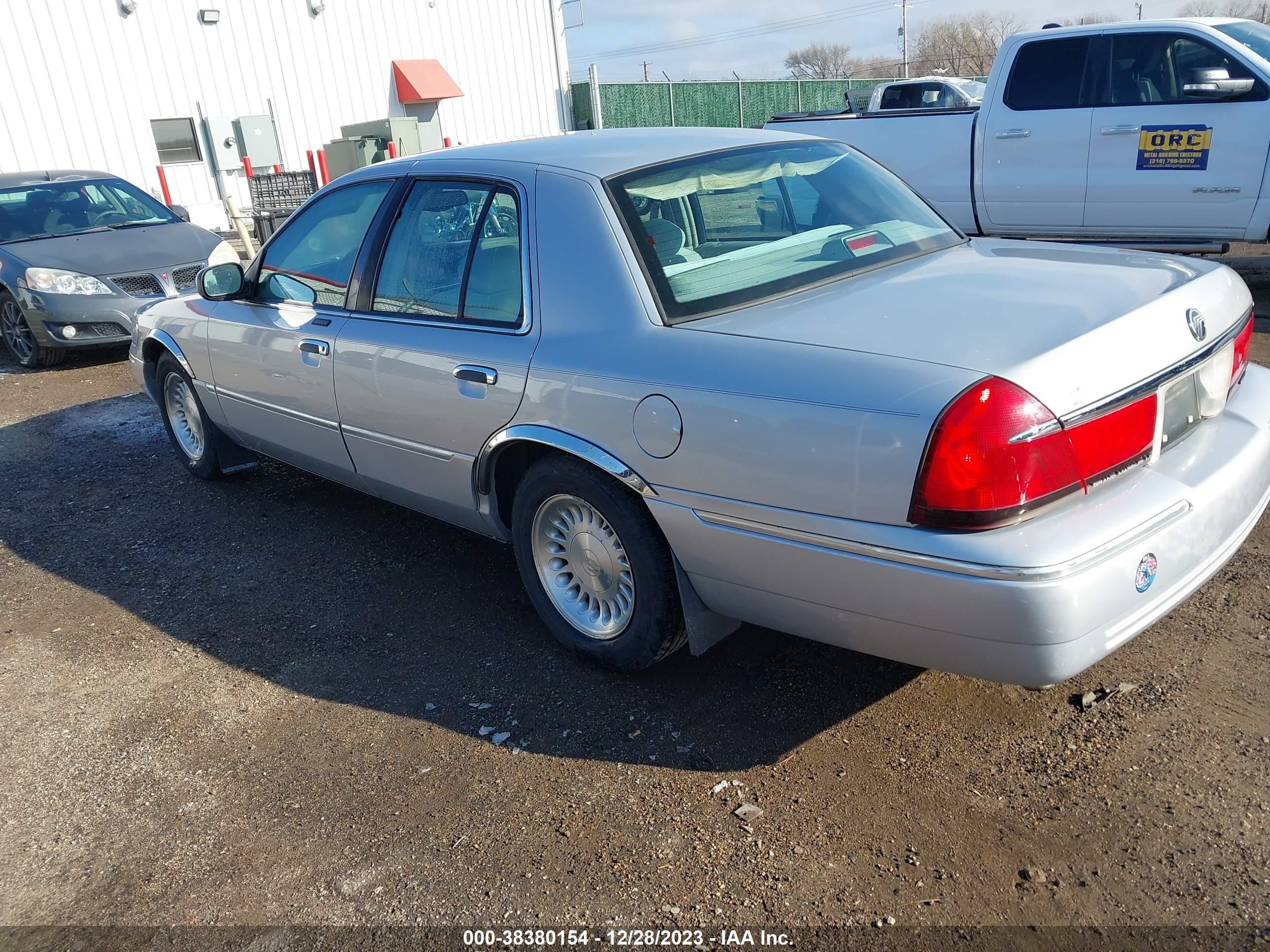 Photo 13 VIN: 2MEFM75W7WX655141 - MERCURY GRAND MARQUIS 