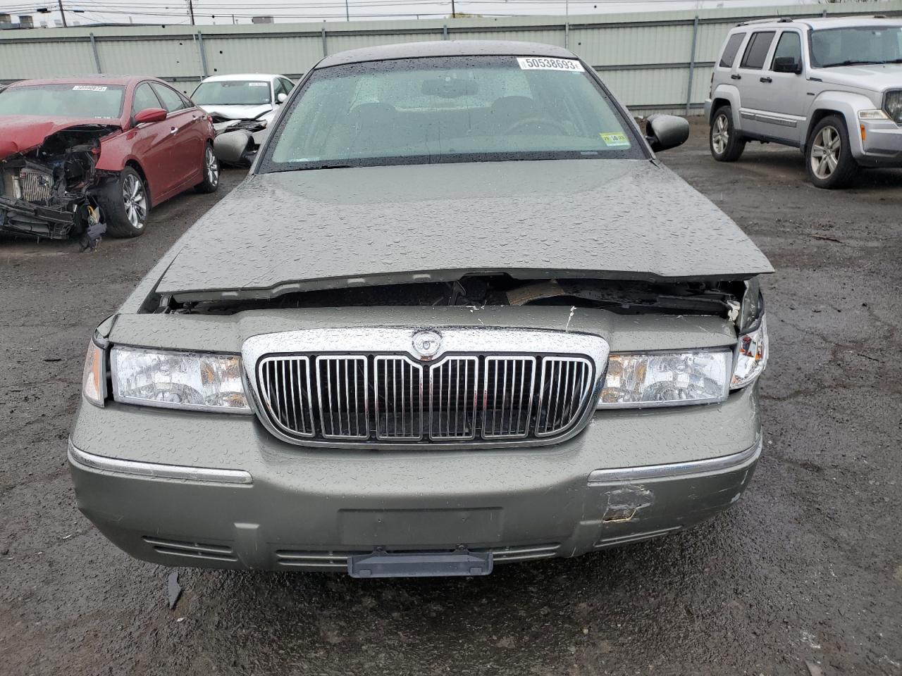 Photo 4 VIN: 2MEFM75W82X603382 - MERCURY GRAND MARQUIS 