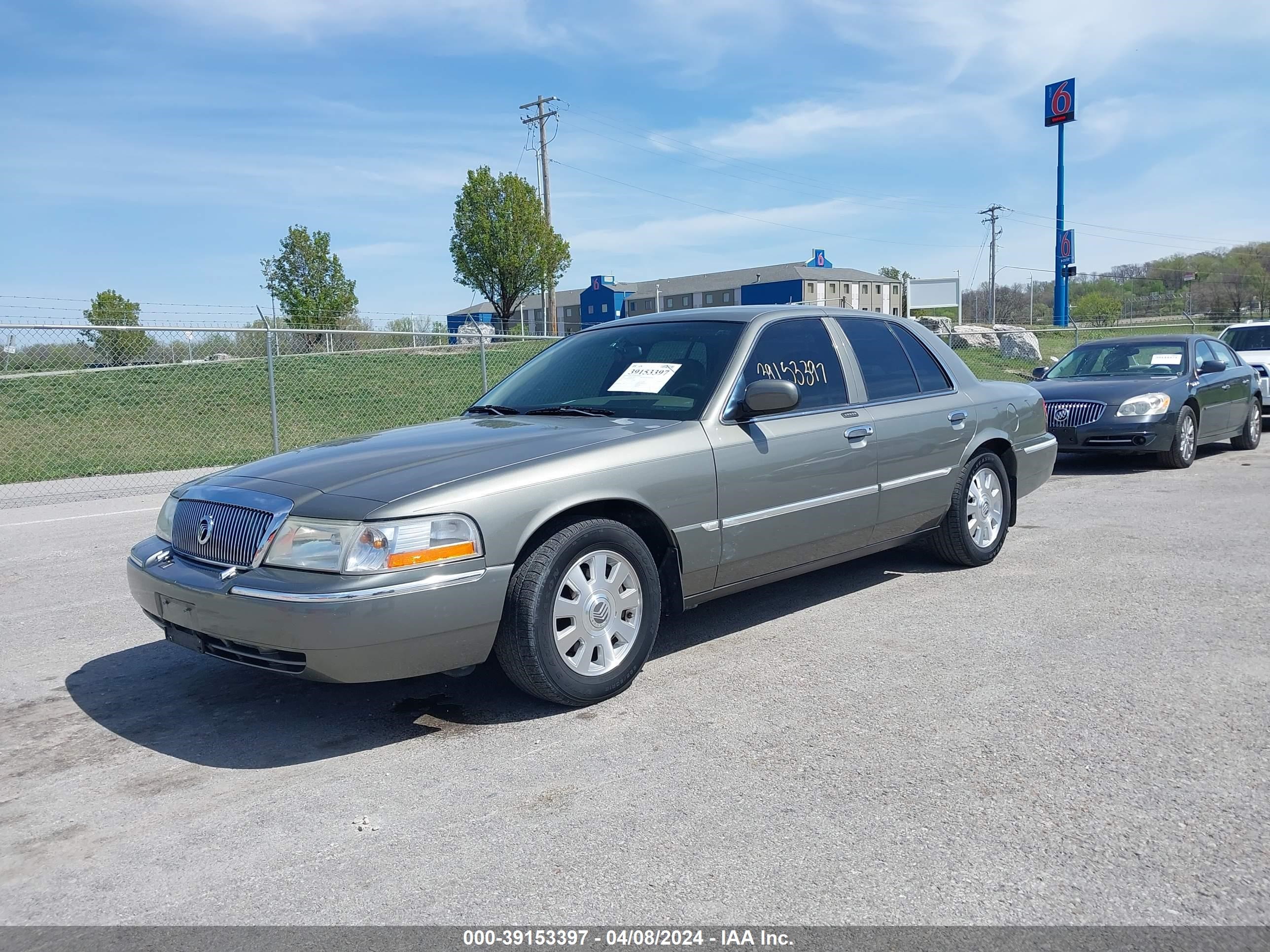 Photo 1 VIN: 2MEFM75W83X676592 - MERCURY GRAND MARQUIS 