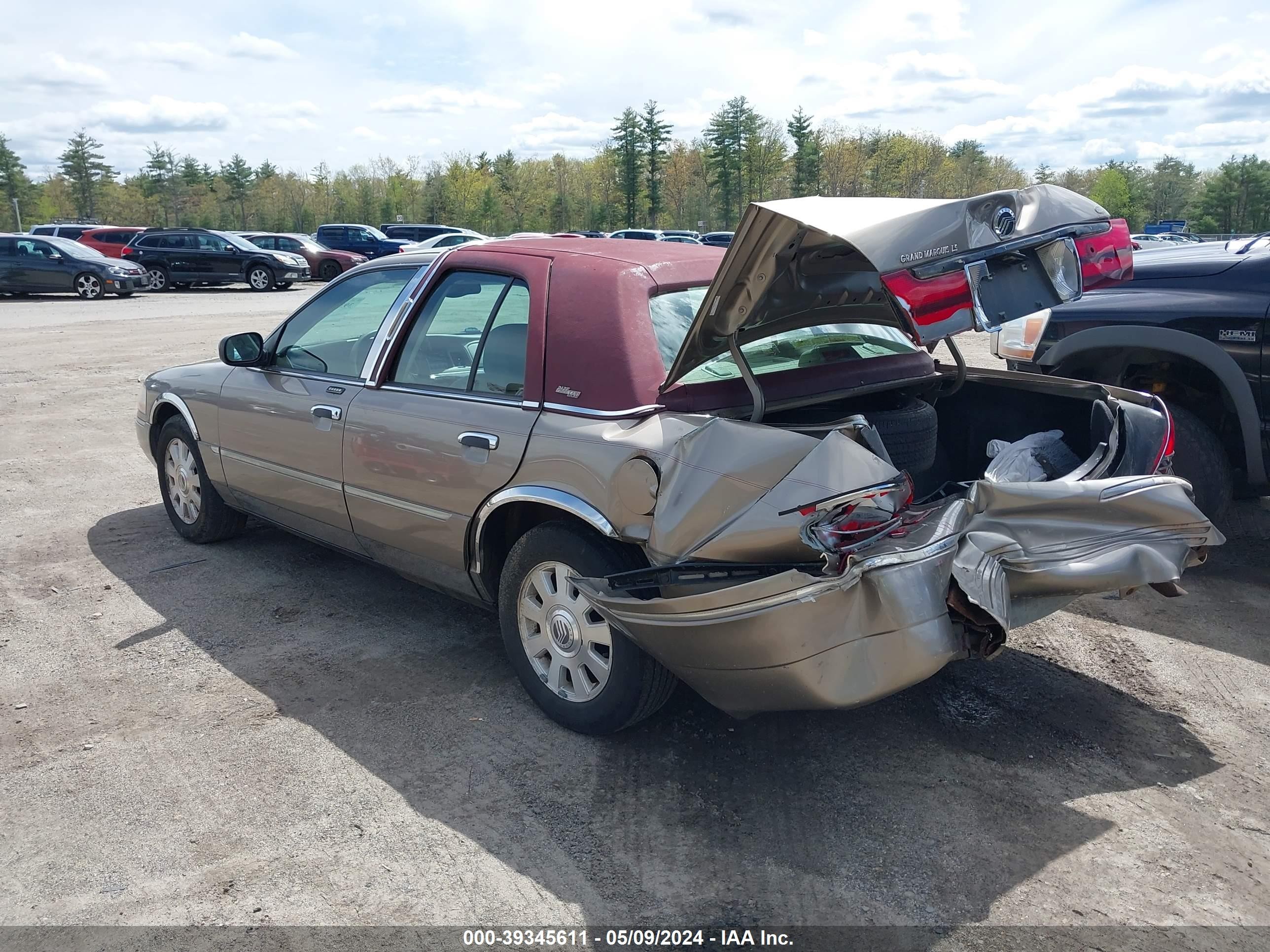 Photo 2 VIN: 2MEFM75W84X673144 - MERCURY GRAND MARQUIS 