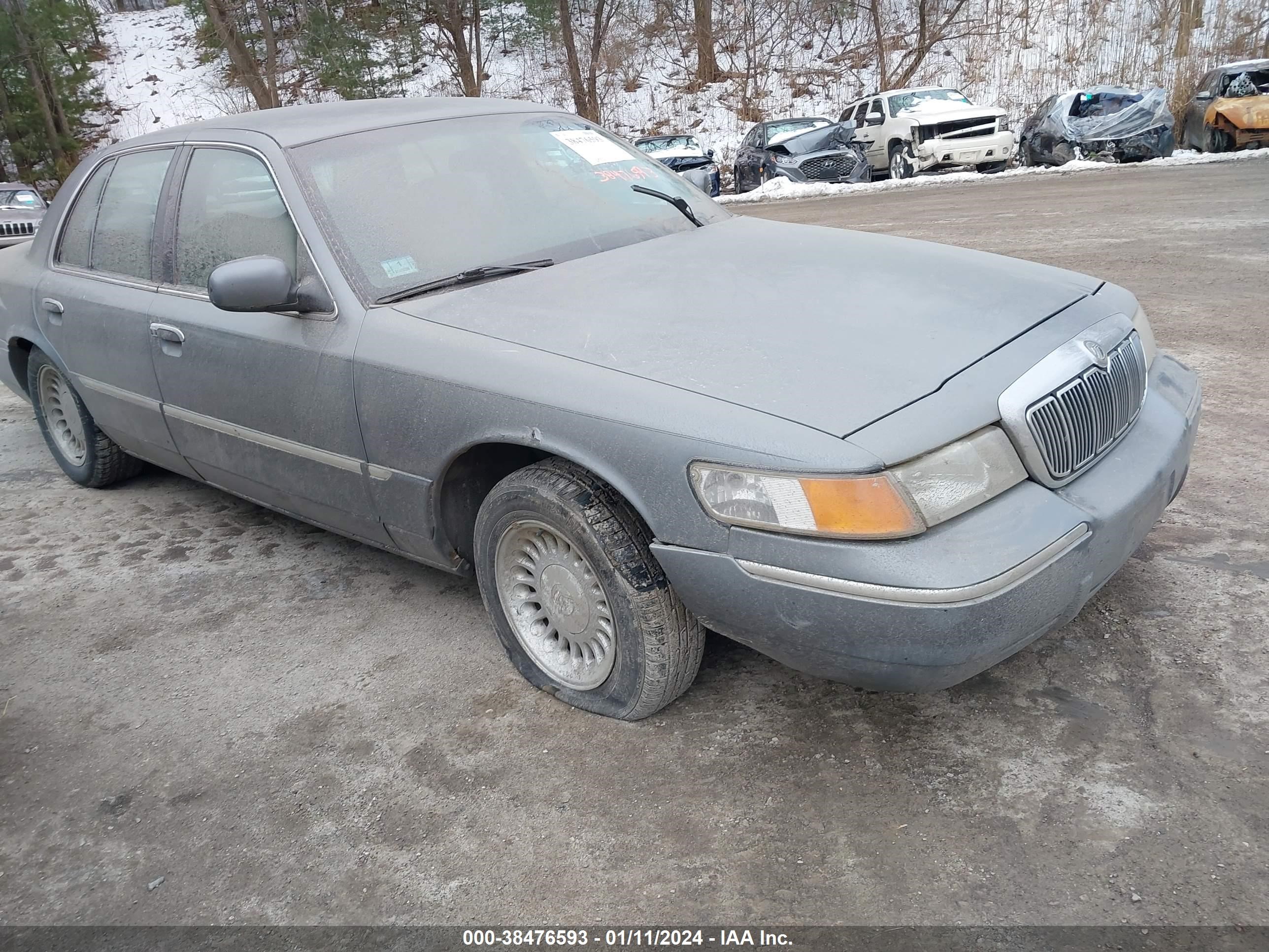 Photo 5 VIN: 2MEFM75W9YX622743 - MERCURY GRAND MARQUIS 