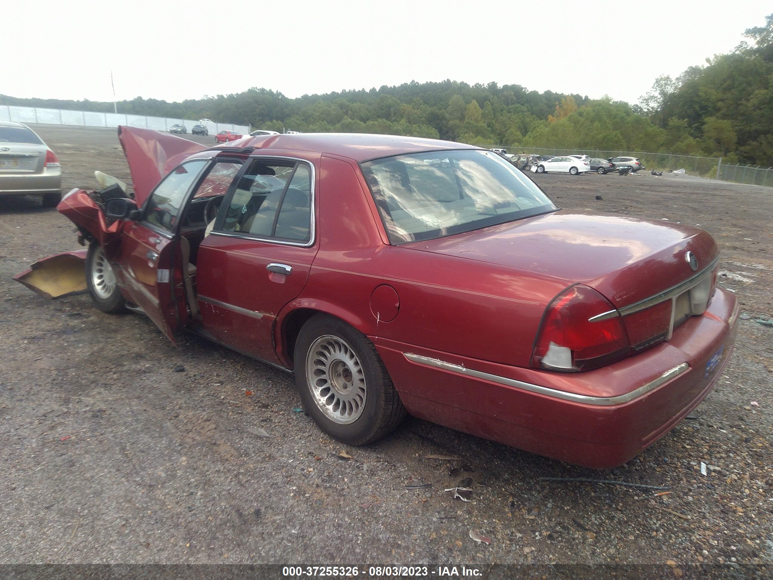 Photo 2 VIN: 2MEFM75W9YX637498 - MERCURY GRAND MARQUIS 