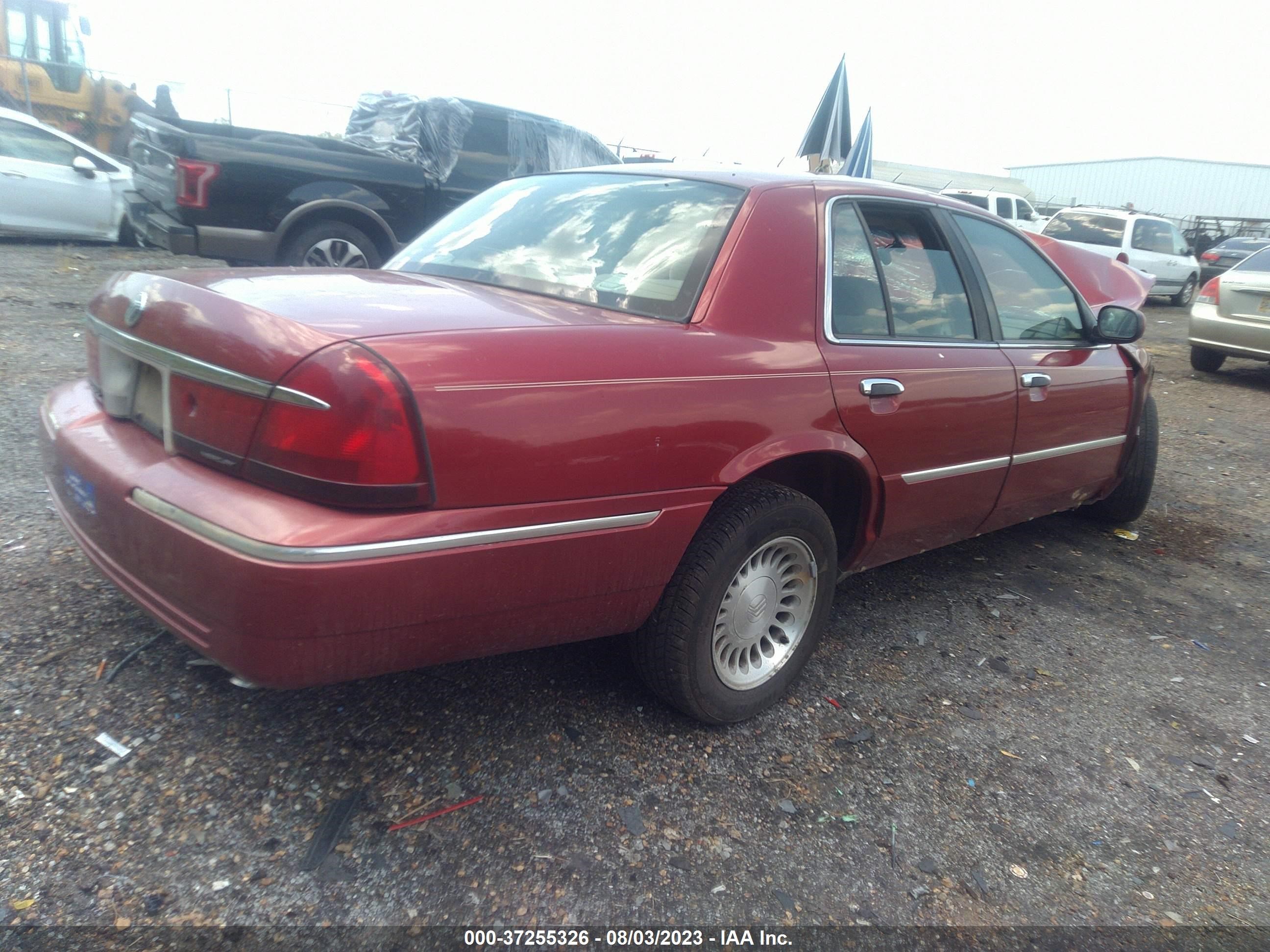 Photo 3 VIN: 2MEFM75W9YX637498 - MERCURY GRAND MARQUIS 