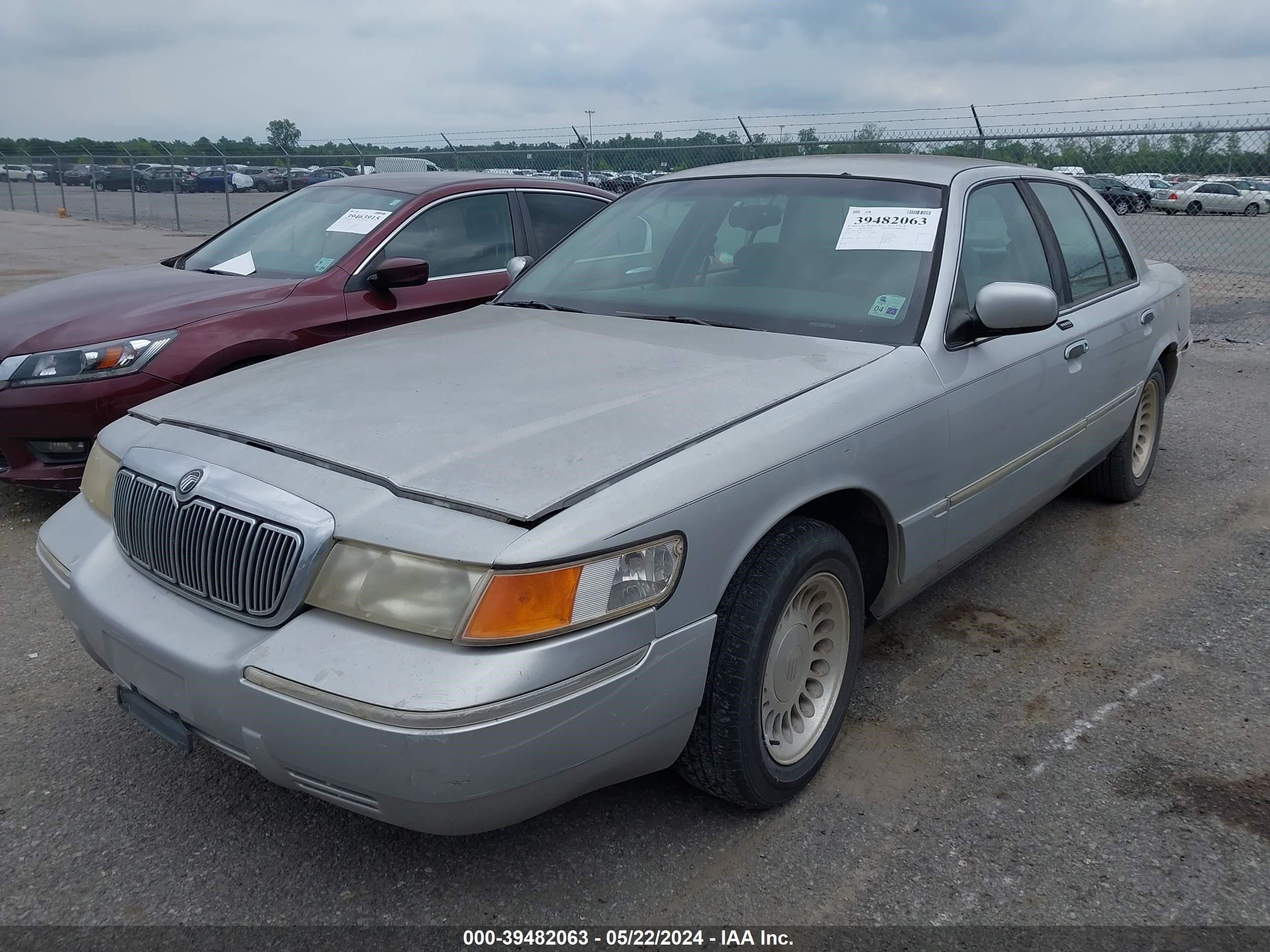 Photo 1 VIN: 2MEFM75WX1X659628 - MERCURY GRAND MARQUIS 