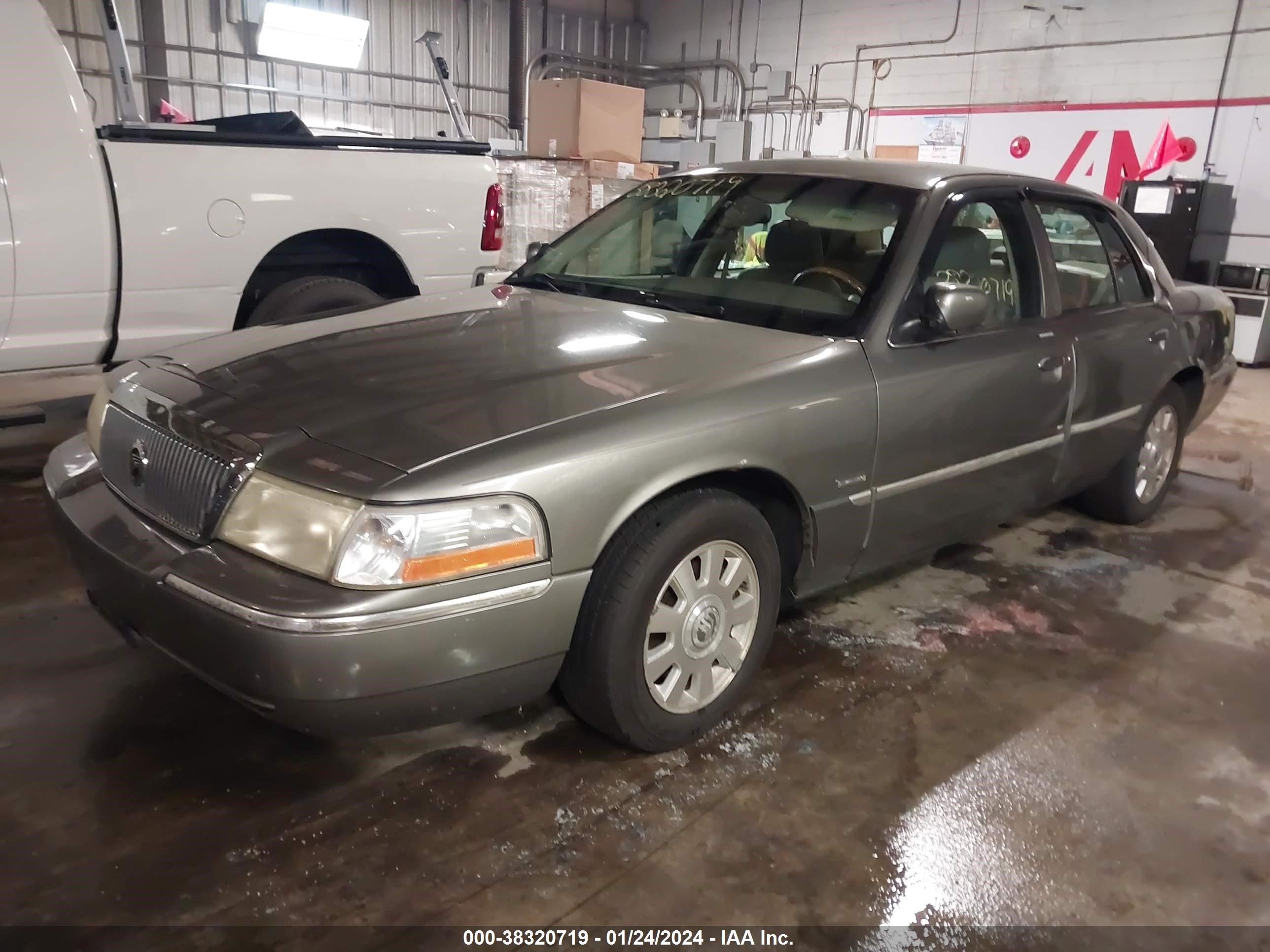 Photo 1 VIN: 2MEFM75WX4X691662 - MERCURY GRAND MARQUIS 