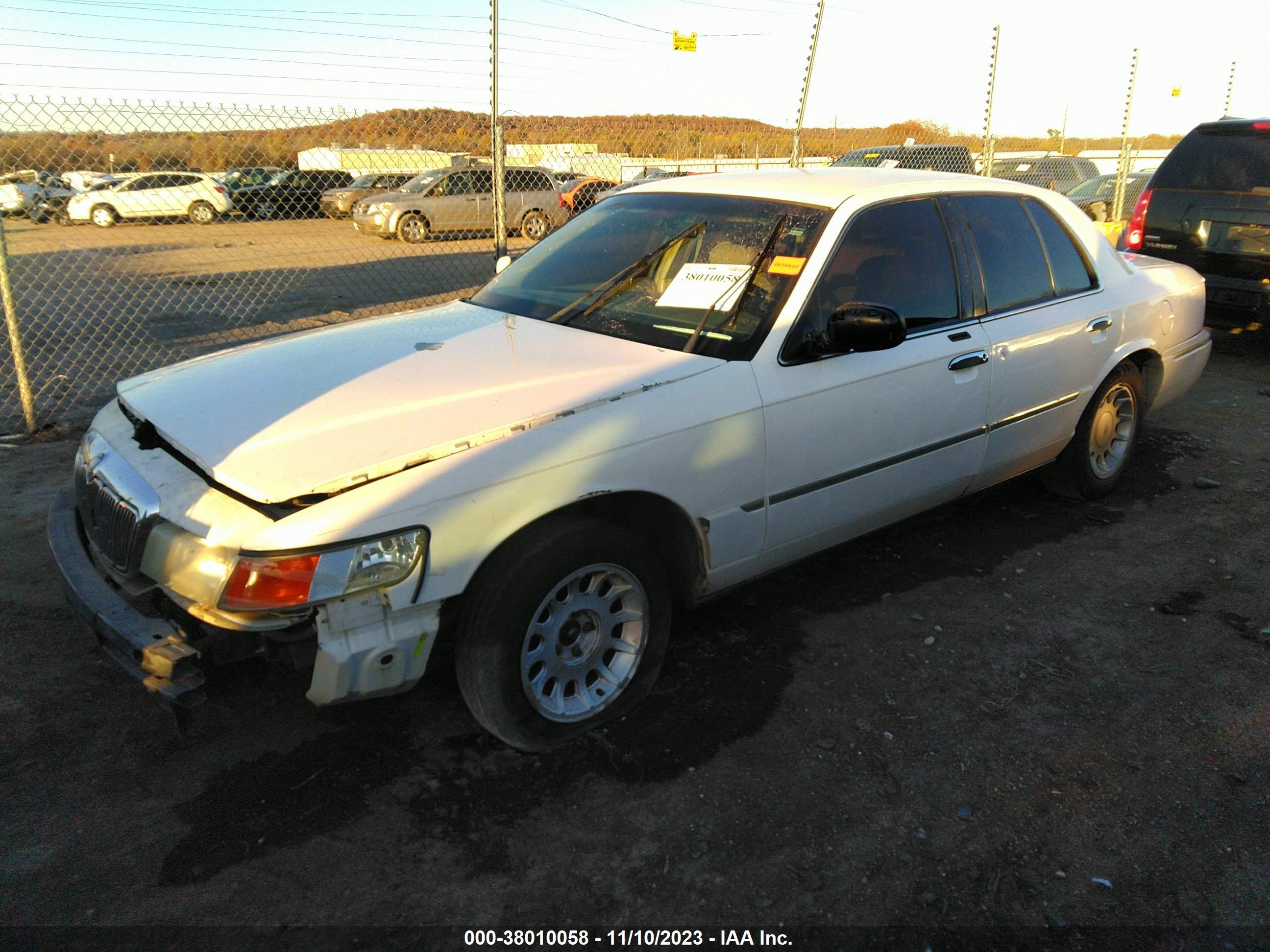 Photo 1 VIN: 2MEFM75WXXX655460 - MERCURY GRAND MARQUIS 