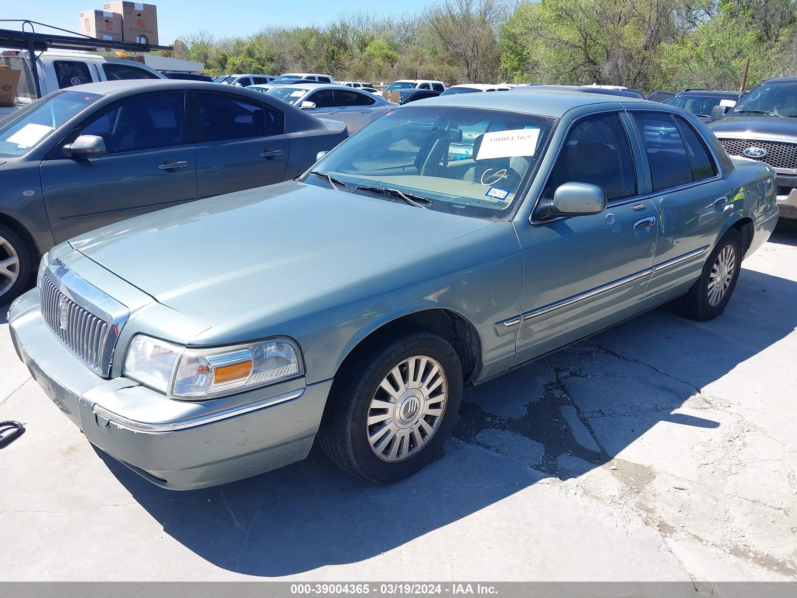 Photo 1 VIN: 2MEHM75V06X610400 - MERCURY GRAND MARQUIS 