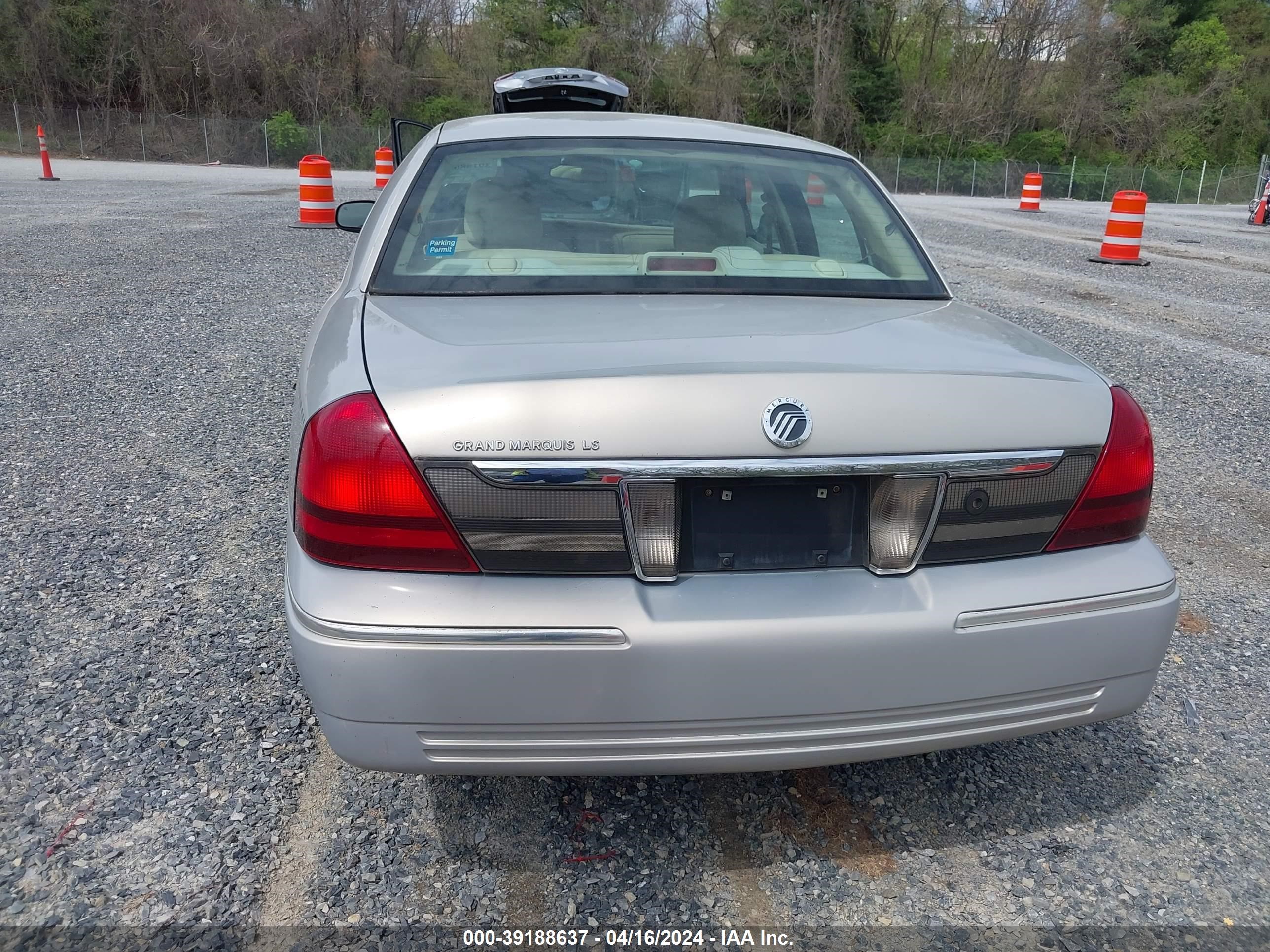 Photo 15 VIN: 2MEHM75V17X609628 - MERCURY GRAND MARQUIS 