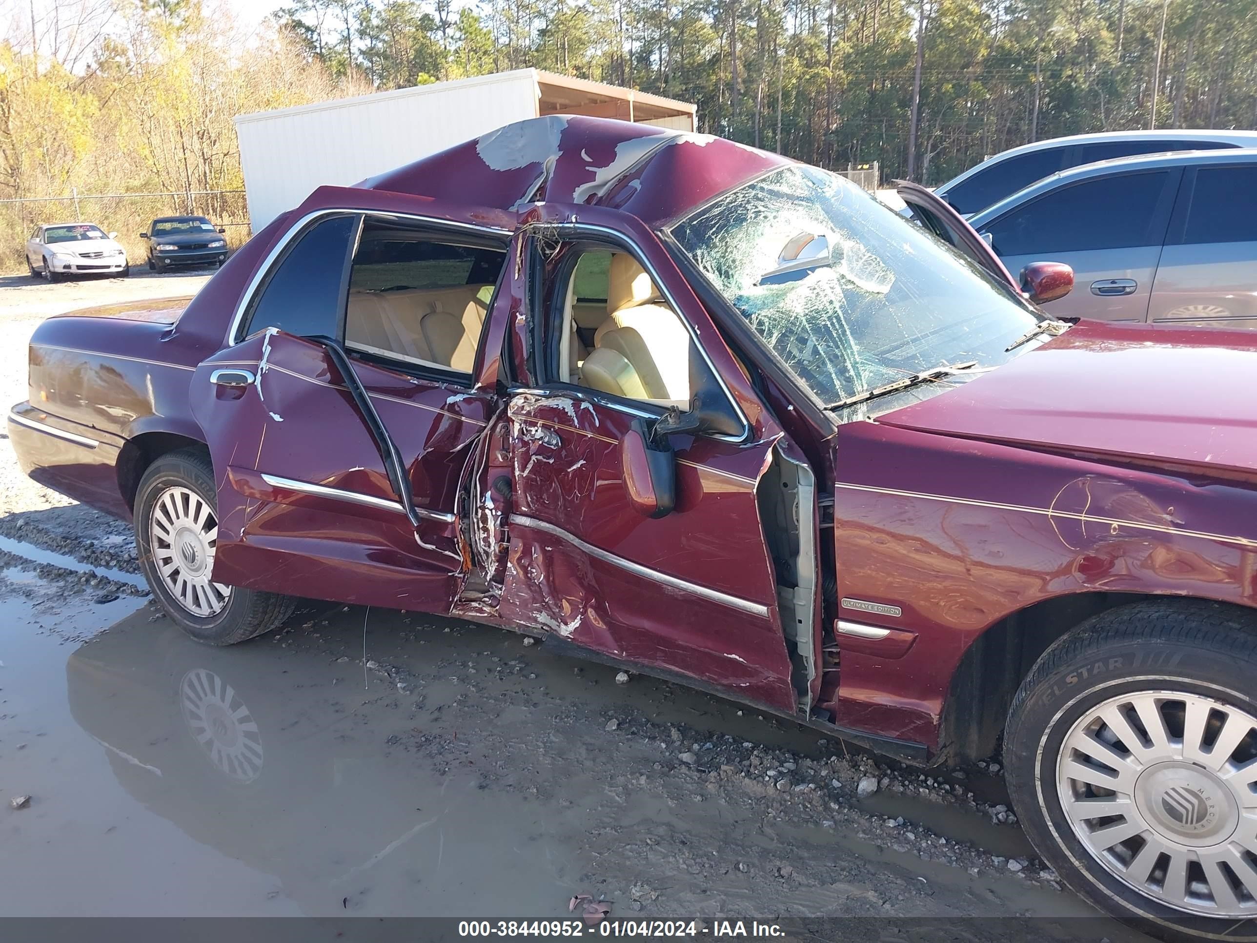 Photo 5 VIN: 2MEHM75V58X623047 - MERCURY GRAND MARQUIS 