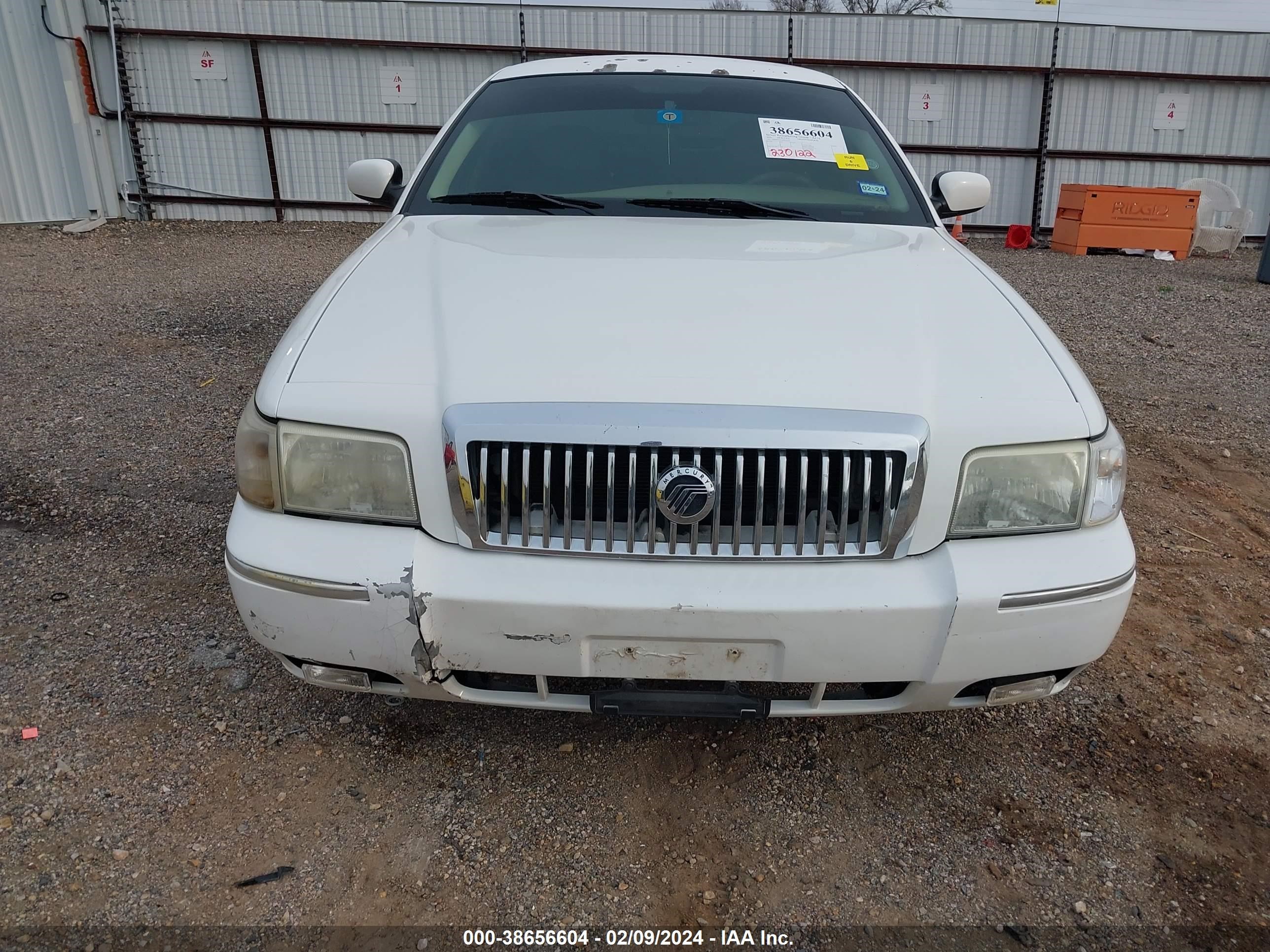 Photo 5 VIN: 2MEHM75V66X615312 - MERCURY GRAND MARQUIS 