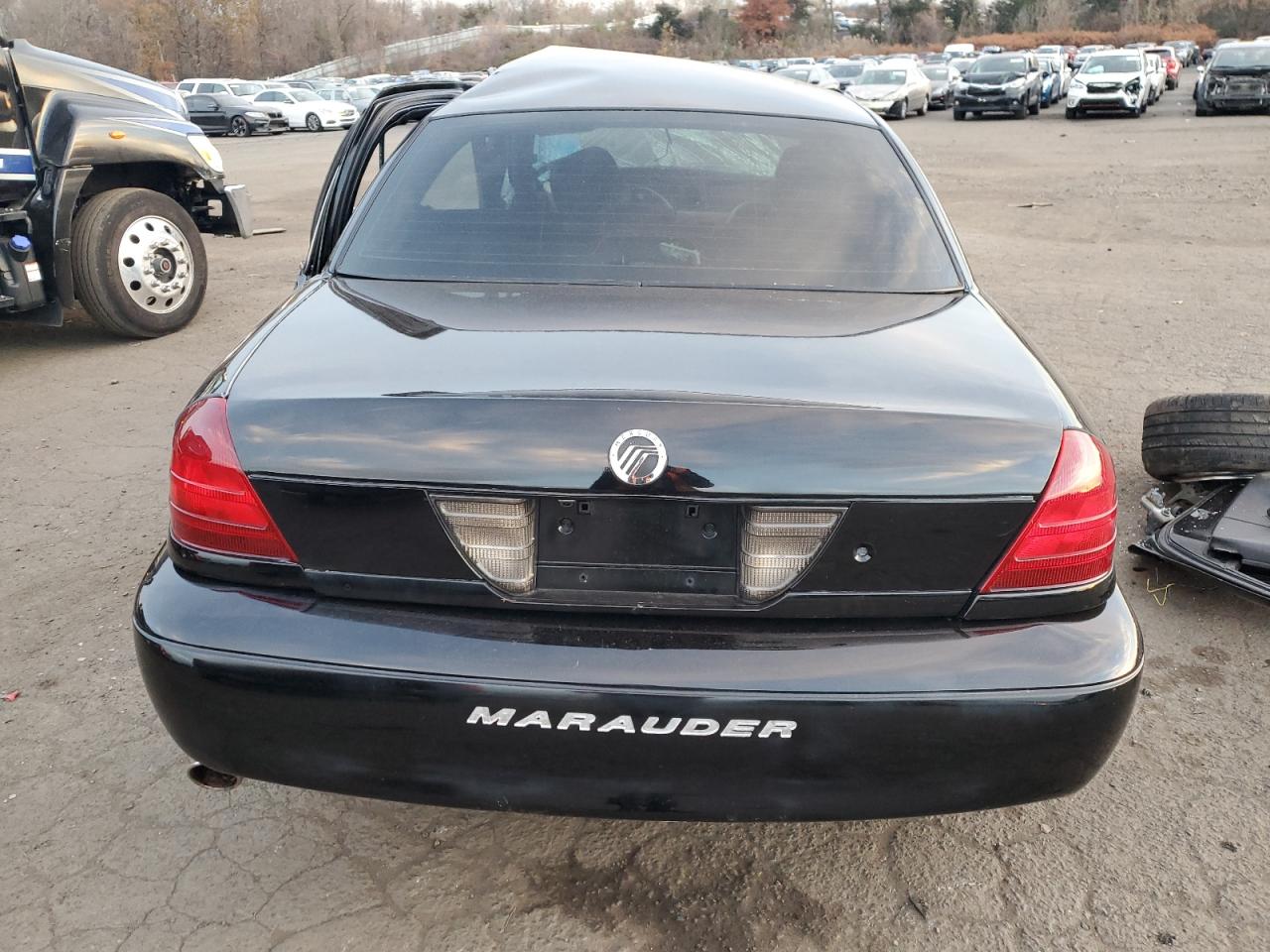 Photo 5 VIN: 2MEHM75V73X628713 - MERCURY MARAUDER 