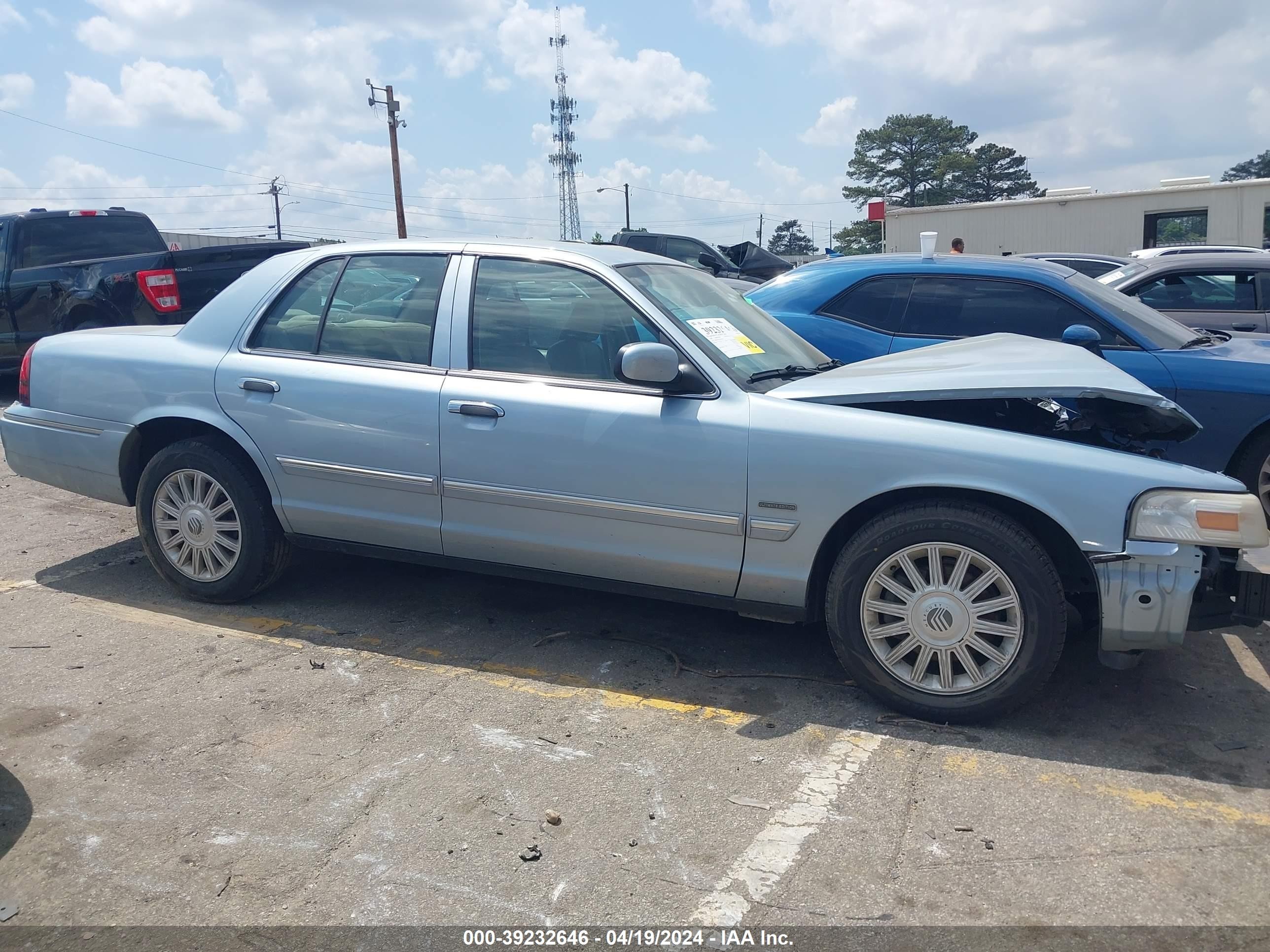 Photo 12 VIN: 2MEHM75V79X610205 - MERCURY GRAND MARQUIS 