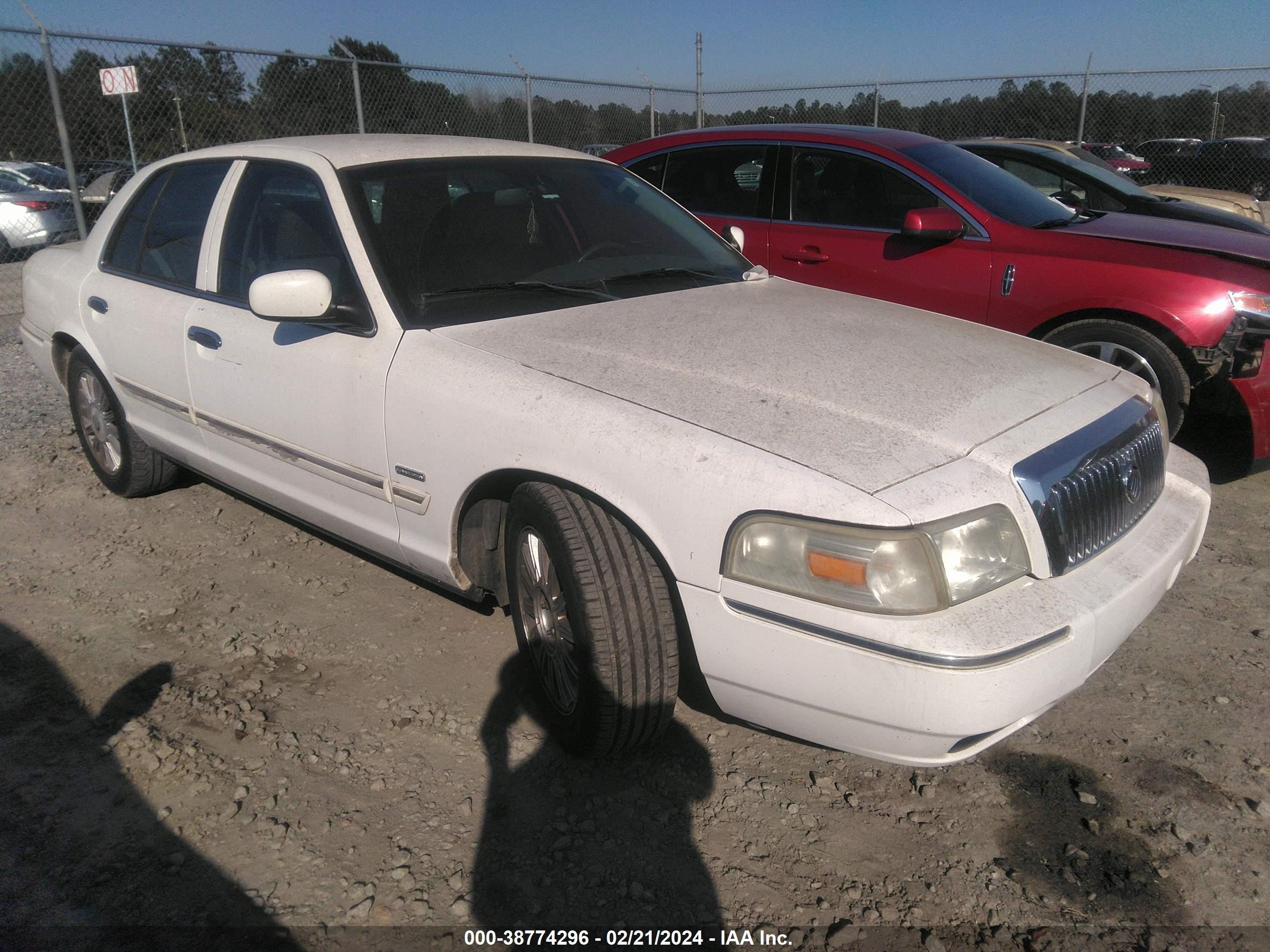 Photo 0 VIN: 2MEHM75V89X610357 - MERCURY GRAND MARQUIS 