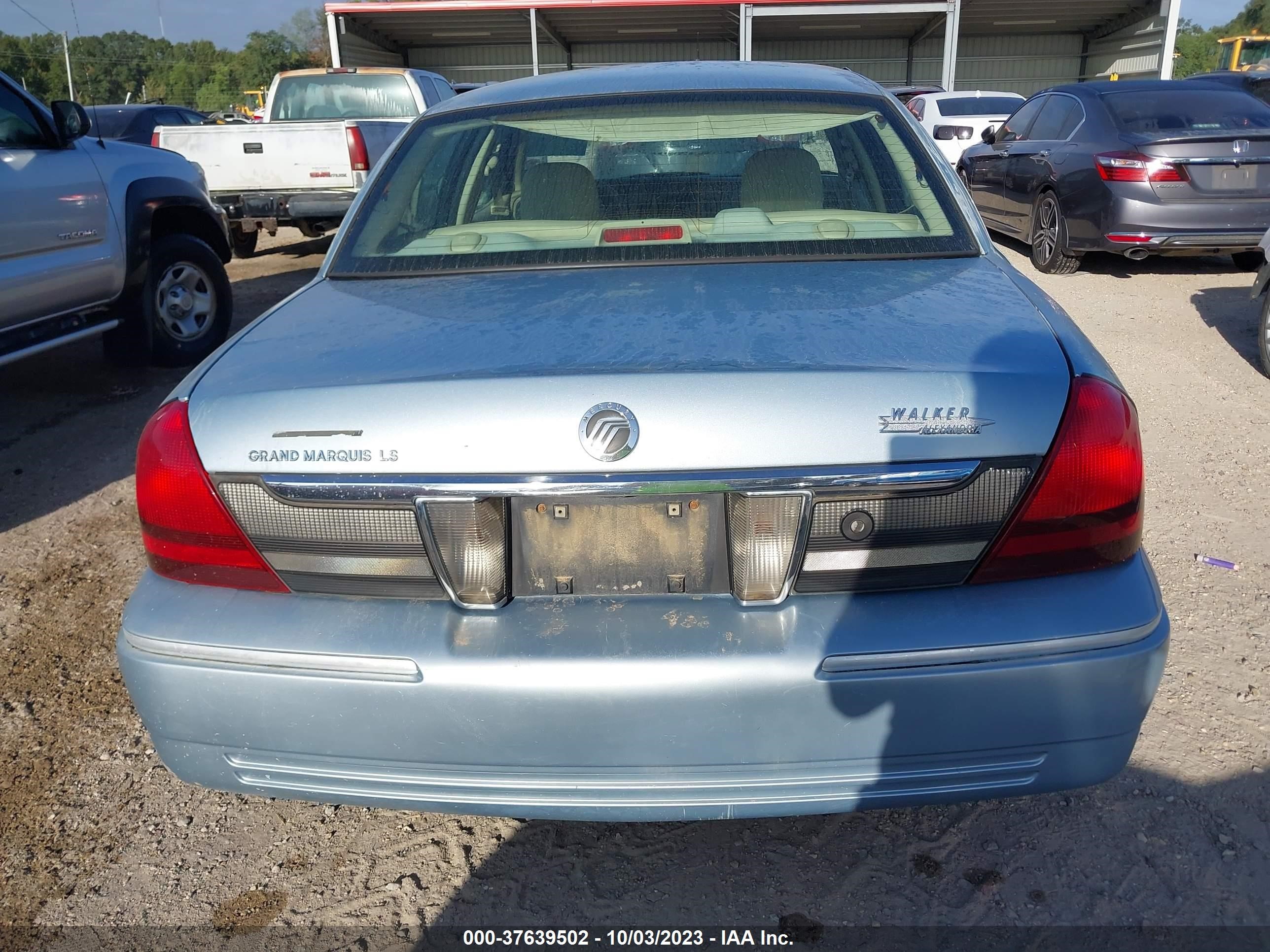 Photo 15 VIN: 2MEHM75V99X617673 - MERCURY GRAND MARQUIS 