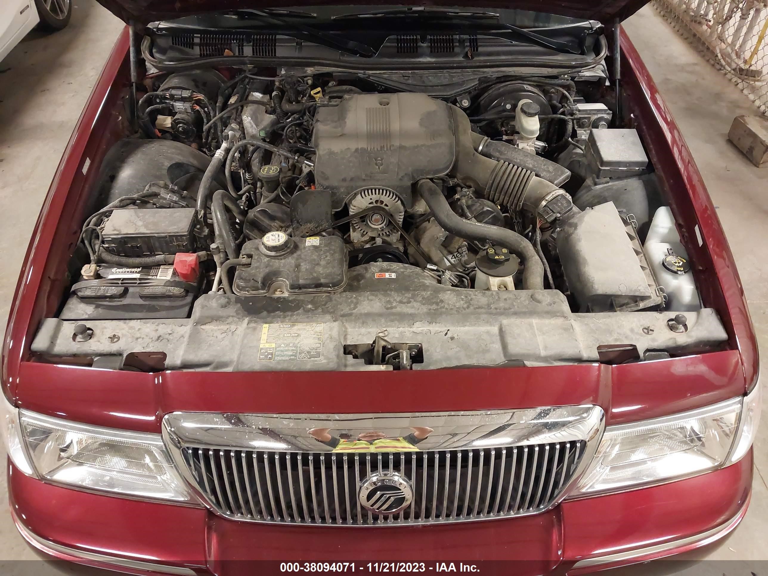 Photo 9 VIN: 2MEHM75W04X671638 - MERCURY GRAND MARQUIS 