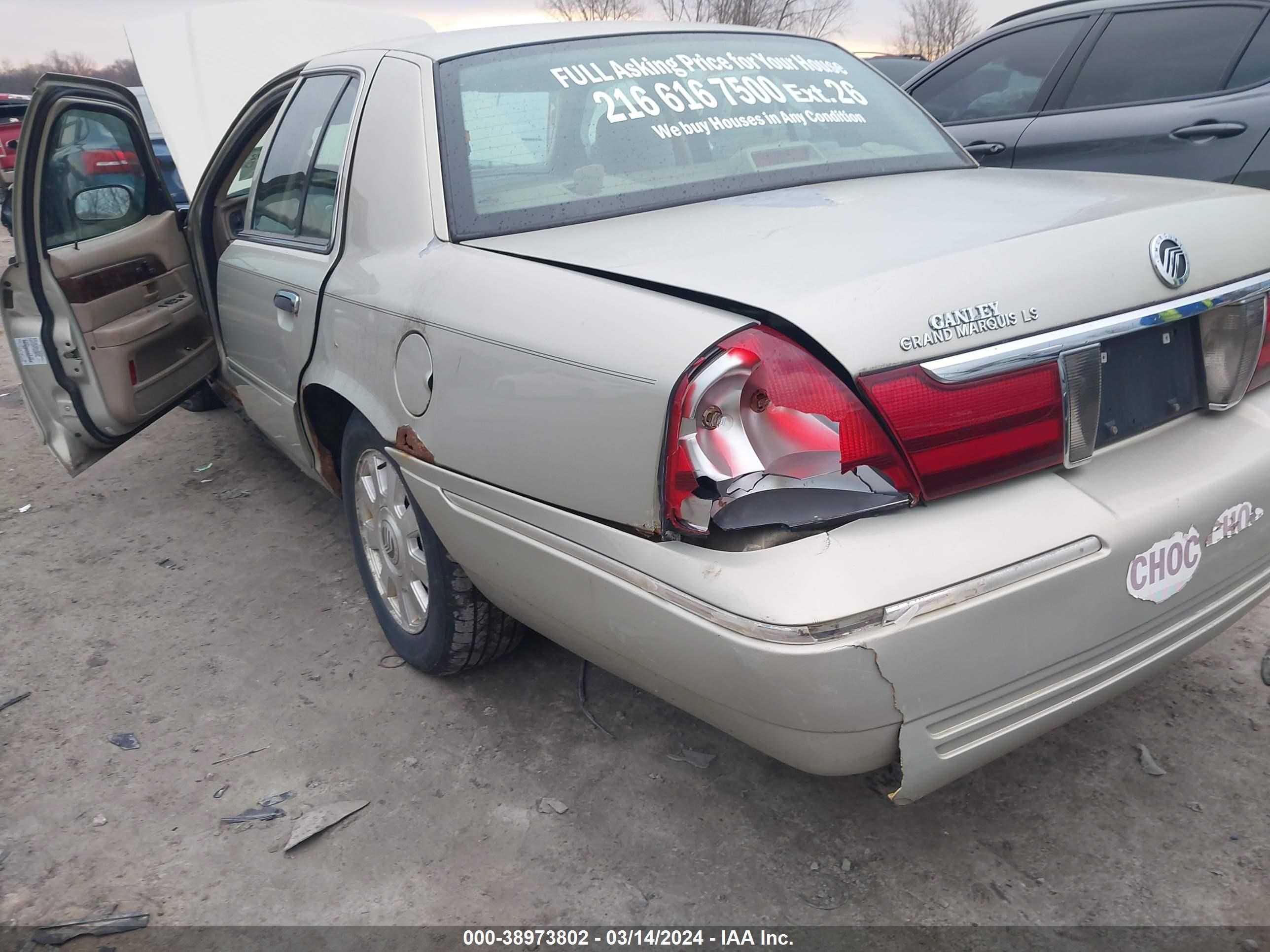 Photo 11 VIN: 2MEHM75W14X697651 - MERCURY GRAND MARQUIS 