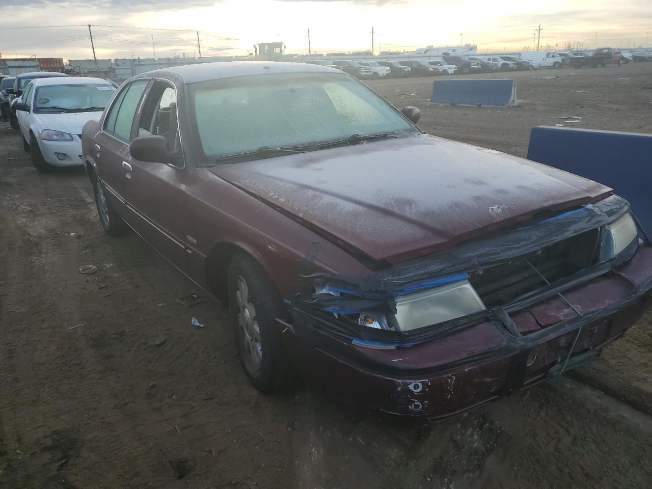 Photo 3 VIN: 2MEHM75W24X676484 - MERCURY GRAND MARQUIS 