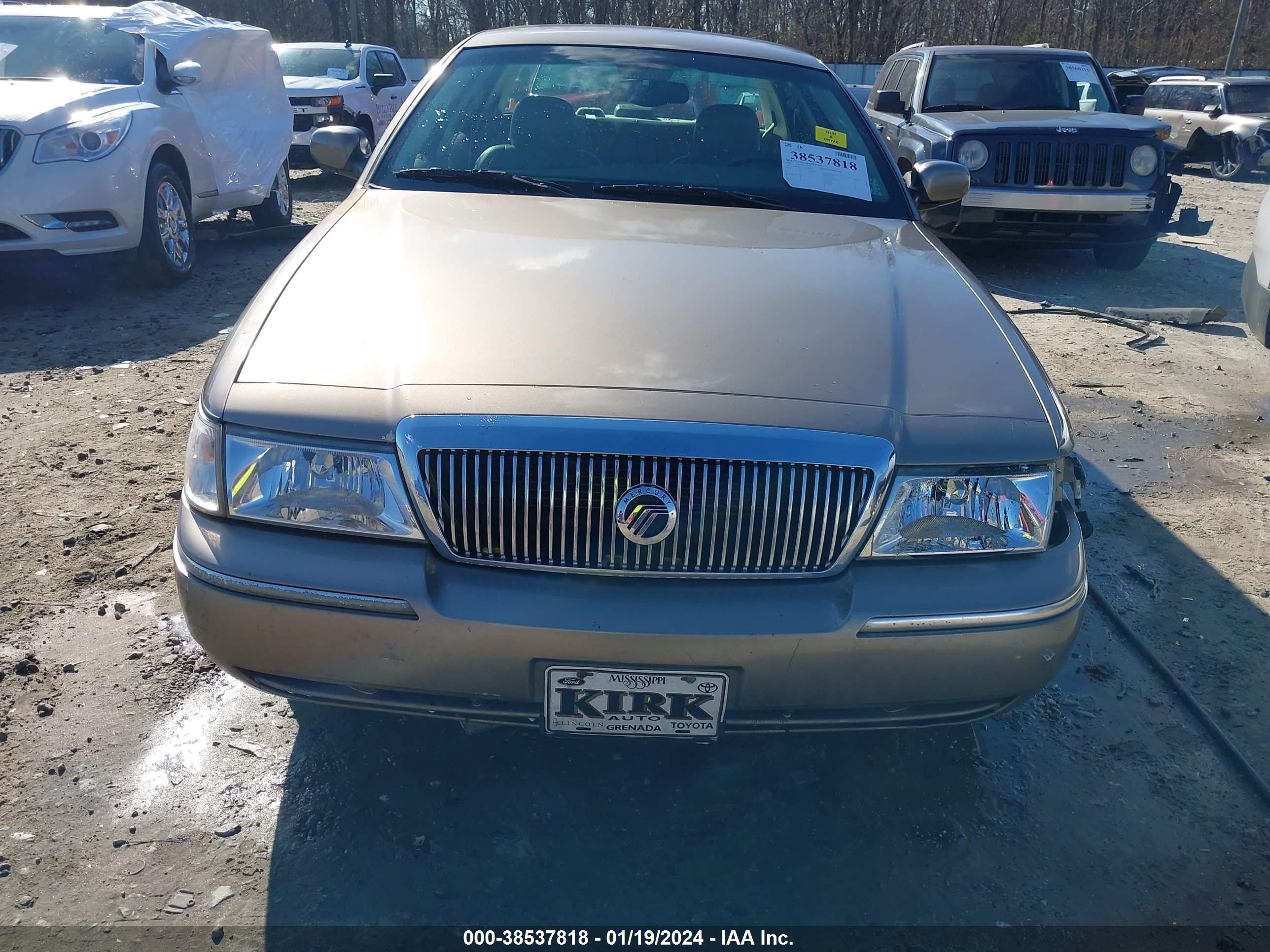 Photo 11 VIN: 2MEHM75W25X639307 - MERCURY GRAND MARQUIS 