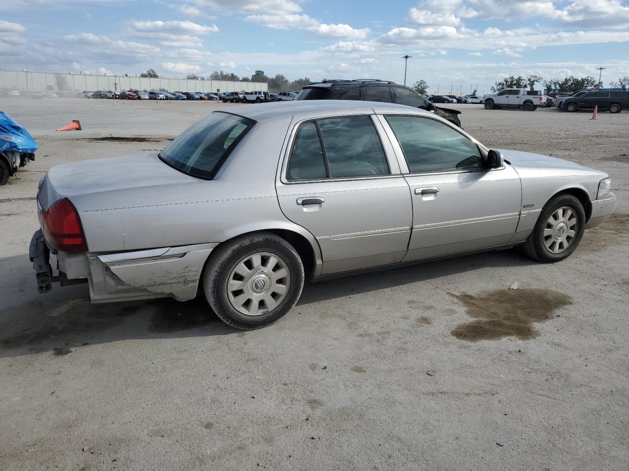 Photo 2 VIN: 2MEHM75W34X639914 - MERCURY GRAND MARQUIS 